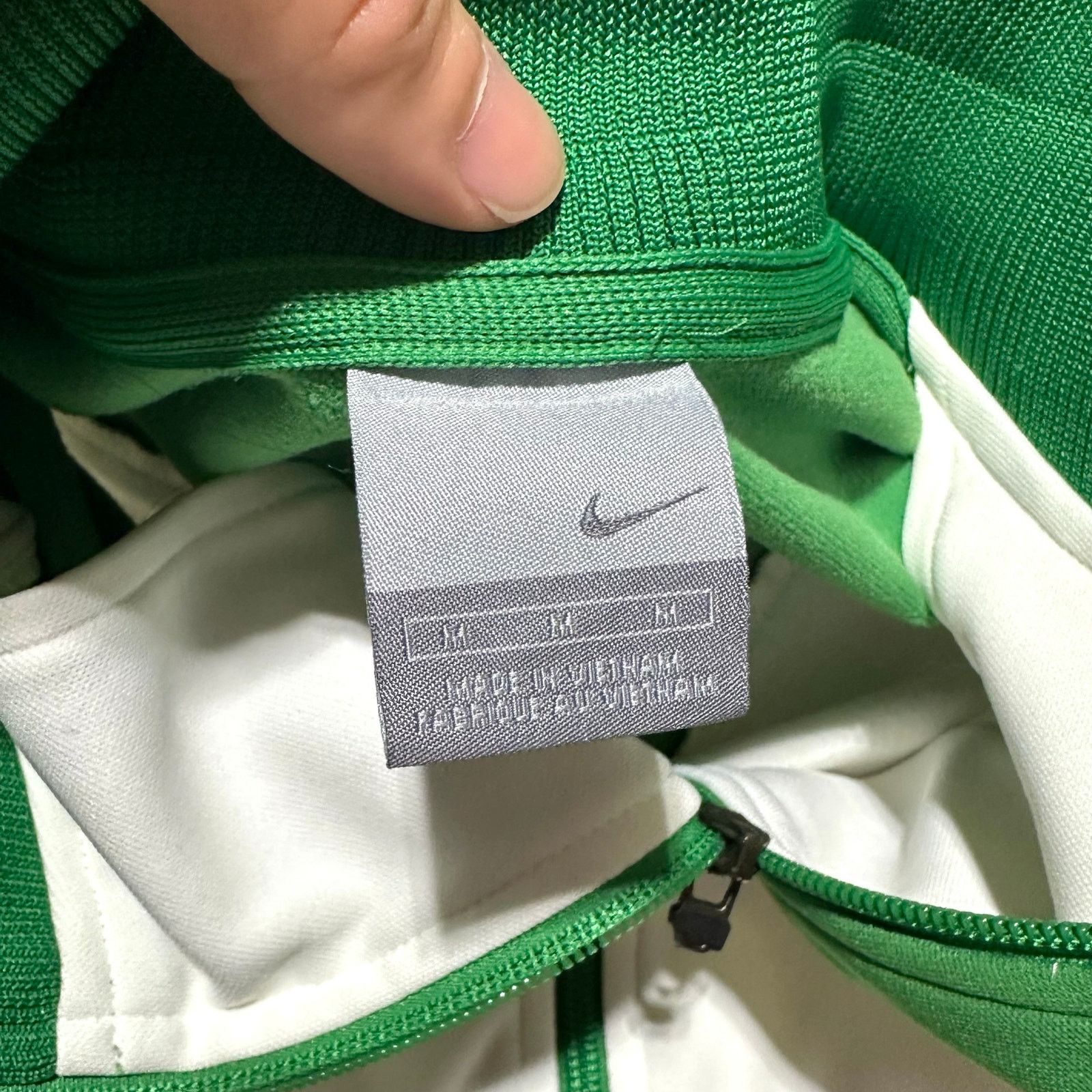 Nike Vintage Y2K Nike Track Jacket size Large in Men Size US L / EU 52-54 / 3 - 3 Thumbnail