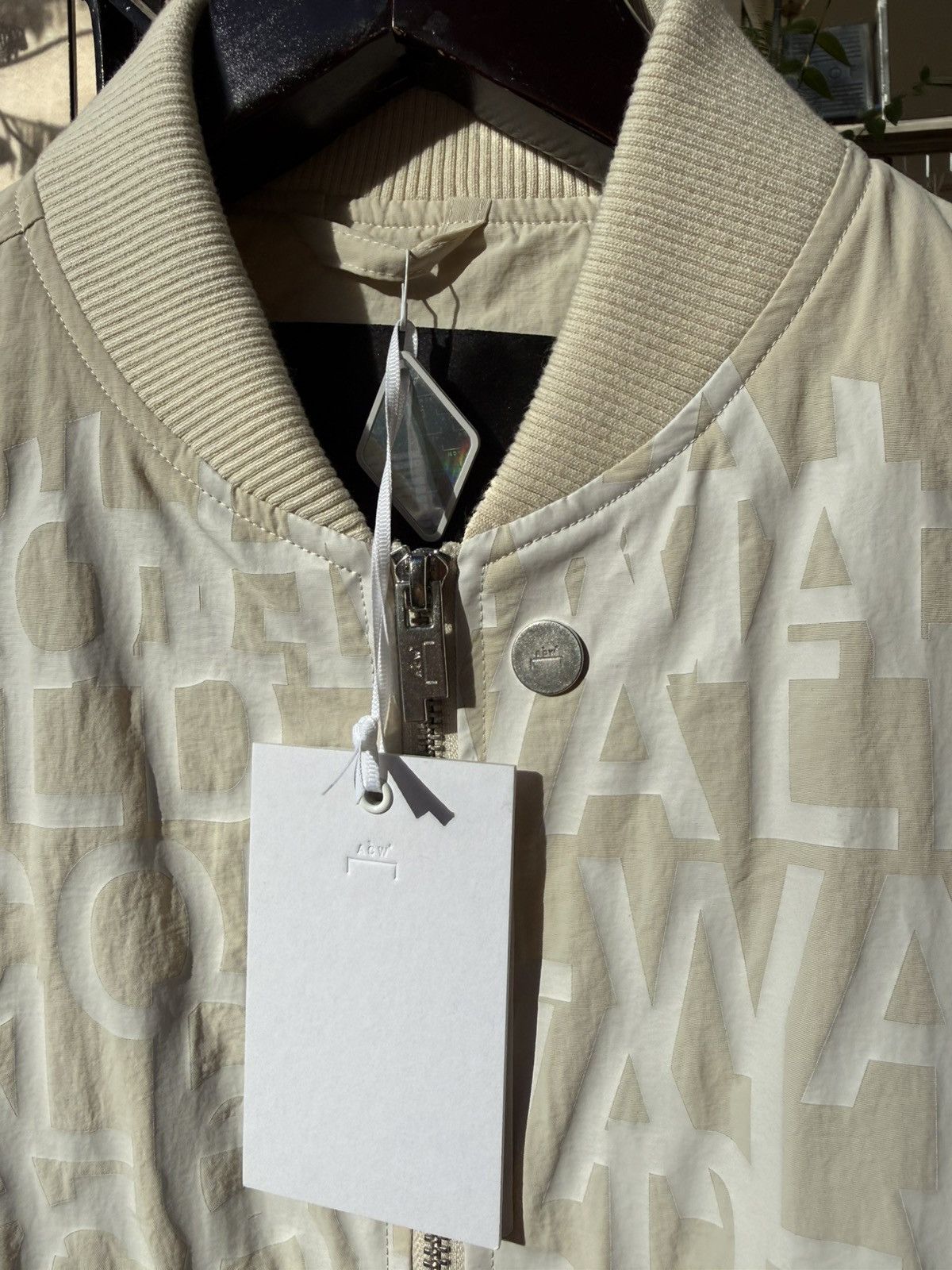 A-COLD-WALL* A-COLD-WALL* Beige Imprint Bomber Jacket Size US L / EU 52-54 / 3 - 2 Thumbnail