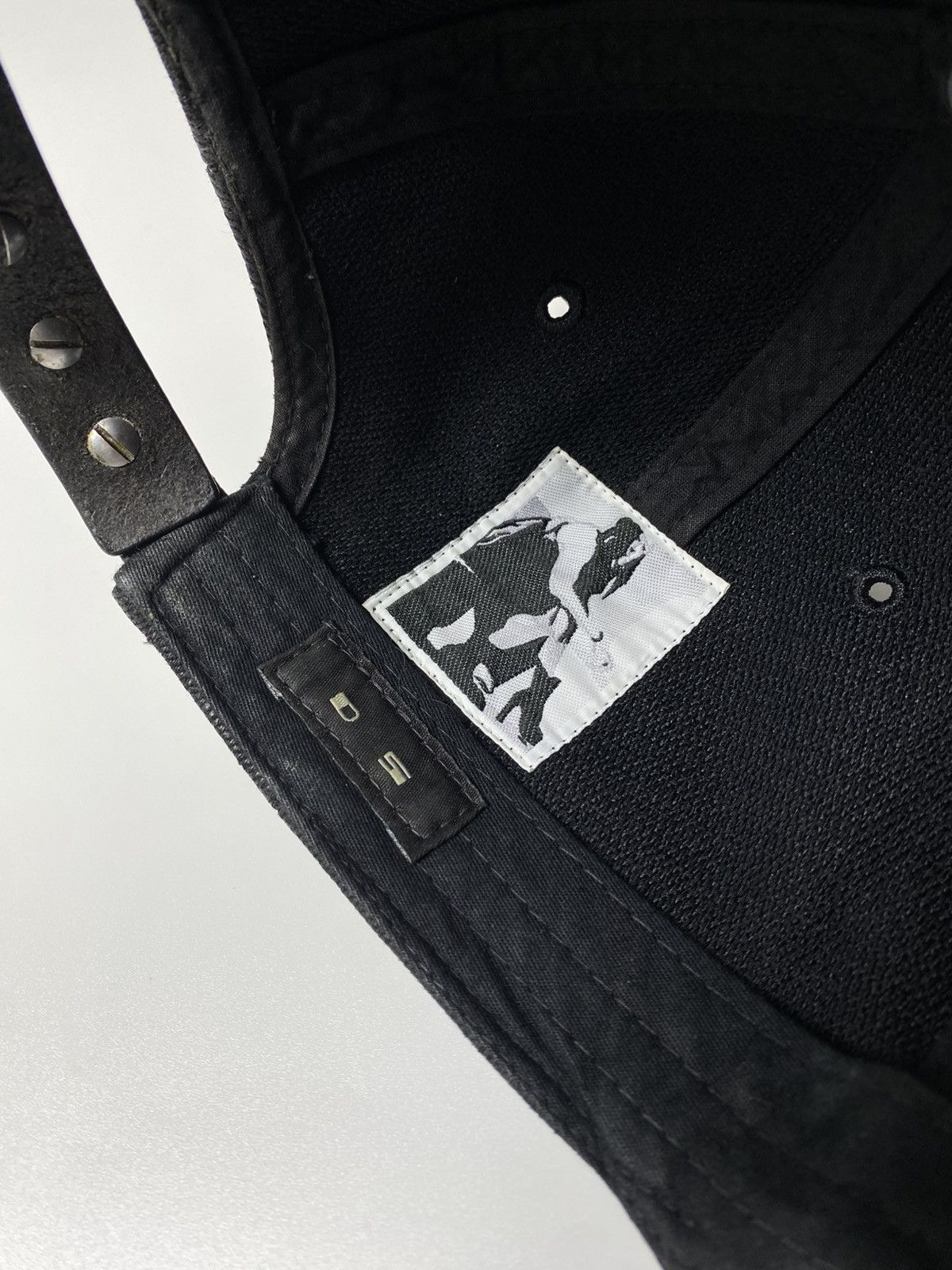 Rick Owens RICK OWENS LEATHER BRIM WAXED CAP Size ONE SIZE - 6 Thumbnail