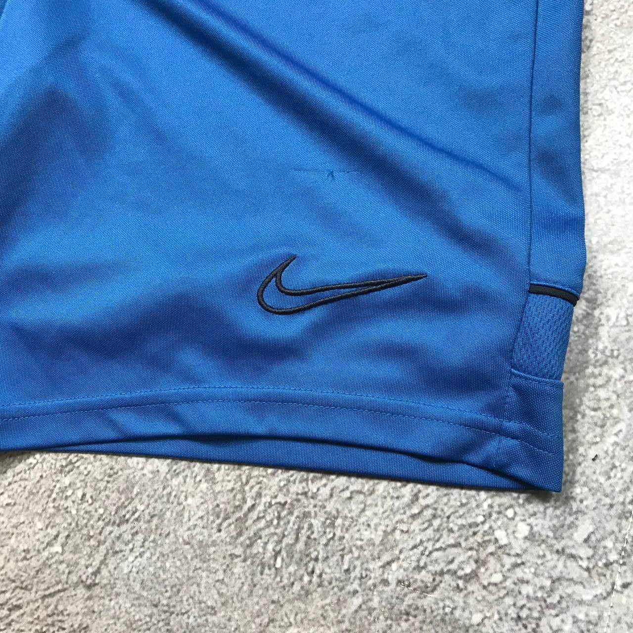 Vintage Vintage Nike Blue Swoosh Shorts Y2K Streetwear Slim Logo 30 Size US 30 / EU 46 - 5 Thumbnail