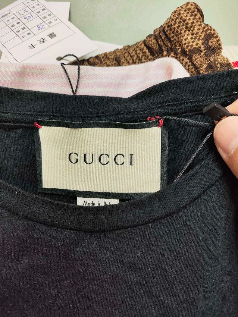 Gucci GucciBlack dark pattern logo short sleeves 2503-Nextarrow Size US M / EU 48-50 / 2 - 3 Thumbnail