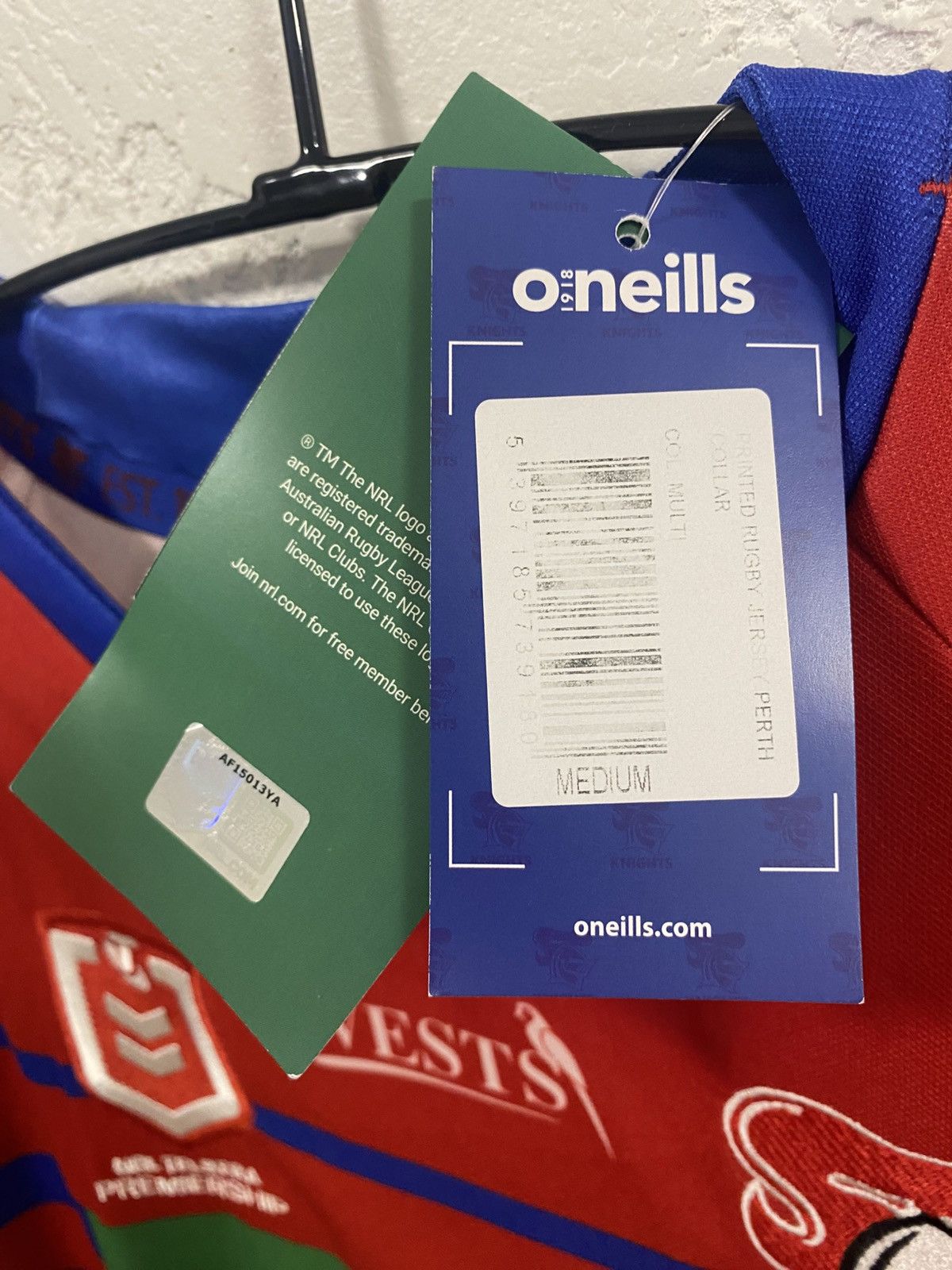 O'Neills NWT NRL NEWCASTLE KNIGHTS RUGBY LEAGUE SHIRT JERSEY O'NEILLS Size US M / EU 48-50 / 2 - 6 Thumbnail