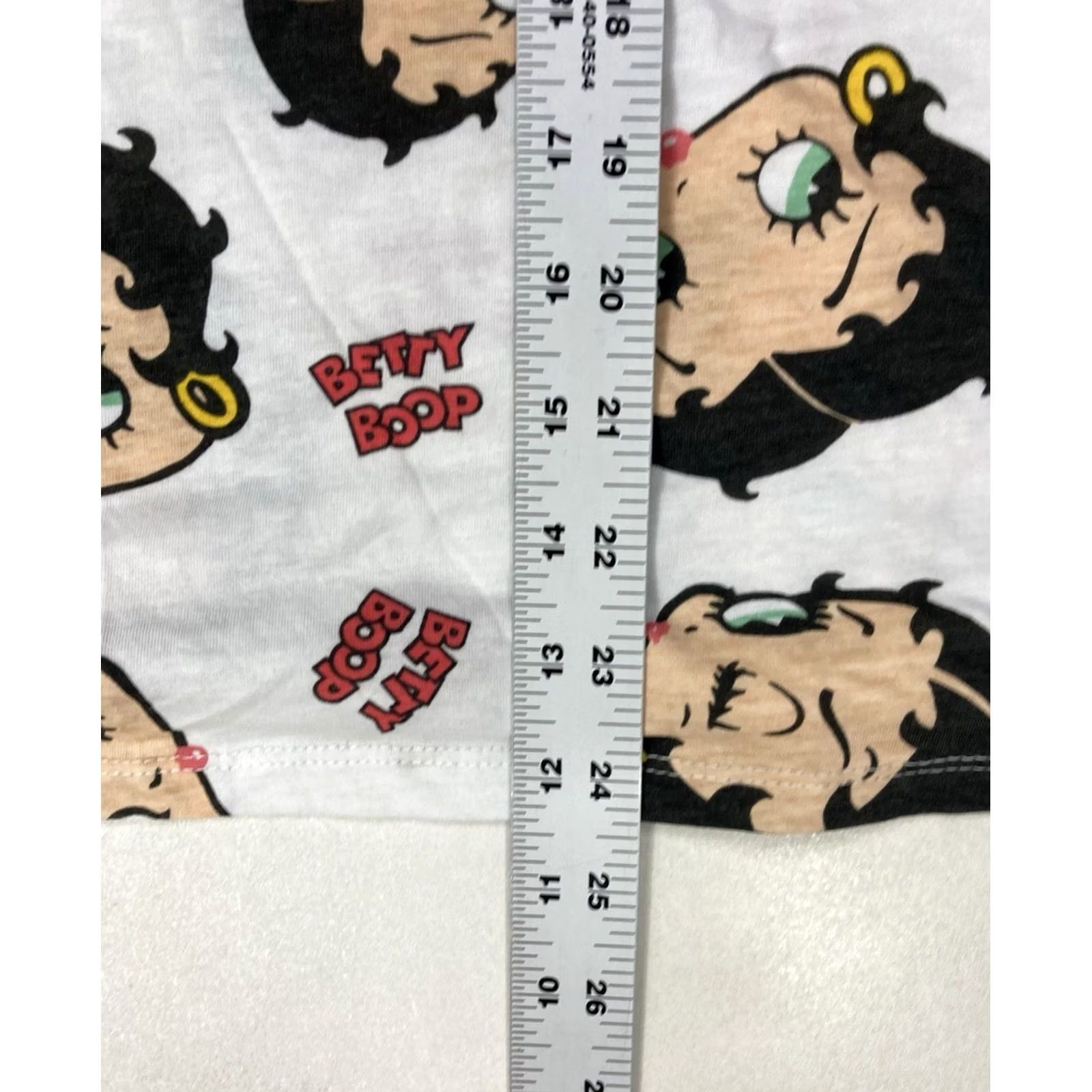 Gloverall Betty Boop T-Shirt Women 3X White Short Sleeve Crew Neck Pullover All Over Print Size XXL / US 16-18 / IT 52-54 - 6 Thumbnail