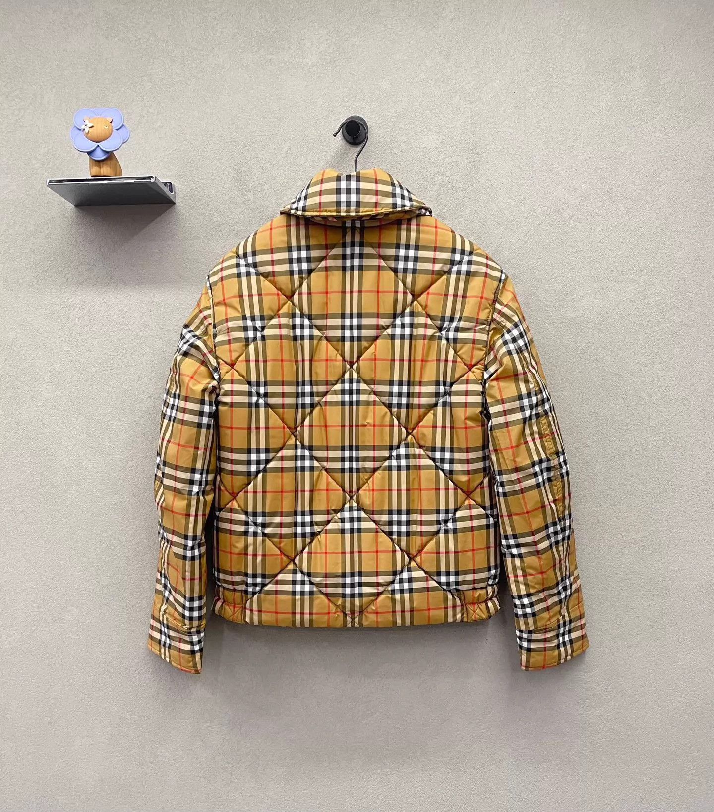 Burberry Burberry Classic Check Quilted Puffer Jacket 36 Non-Bulky Size XS / US 0-2 / IT 36-38 - 2 Thumbnail
