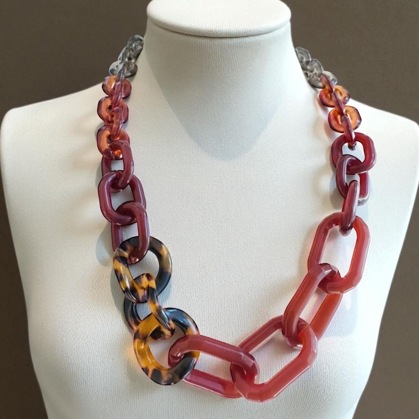 Banana Republic Banana Republic Multi-Tone Lucite Statement Necklace Size ONE SIZE - 9 Thumbnail