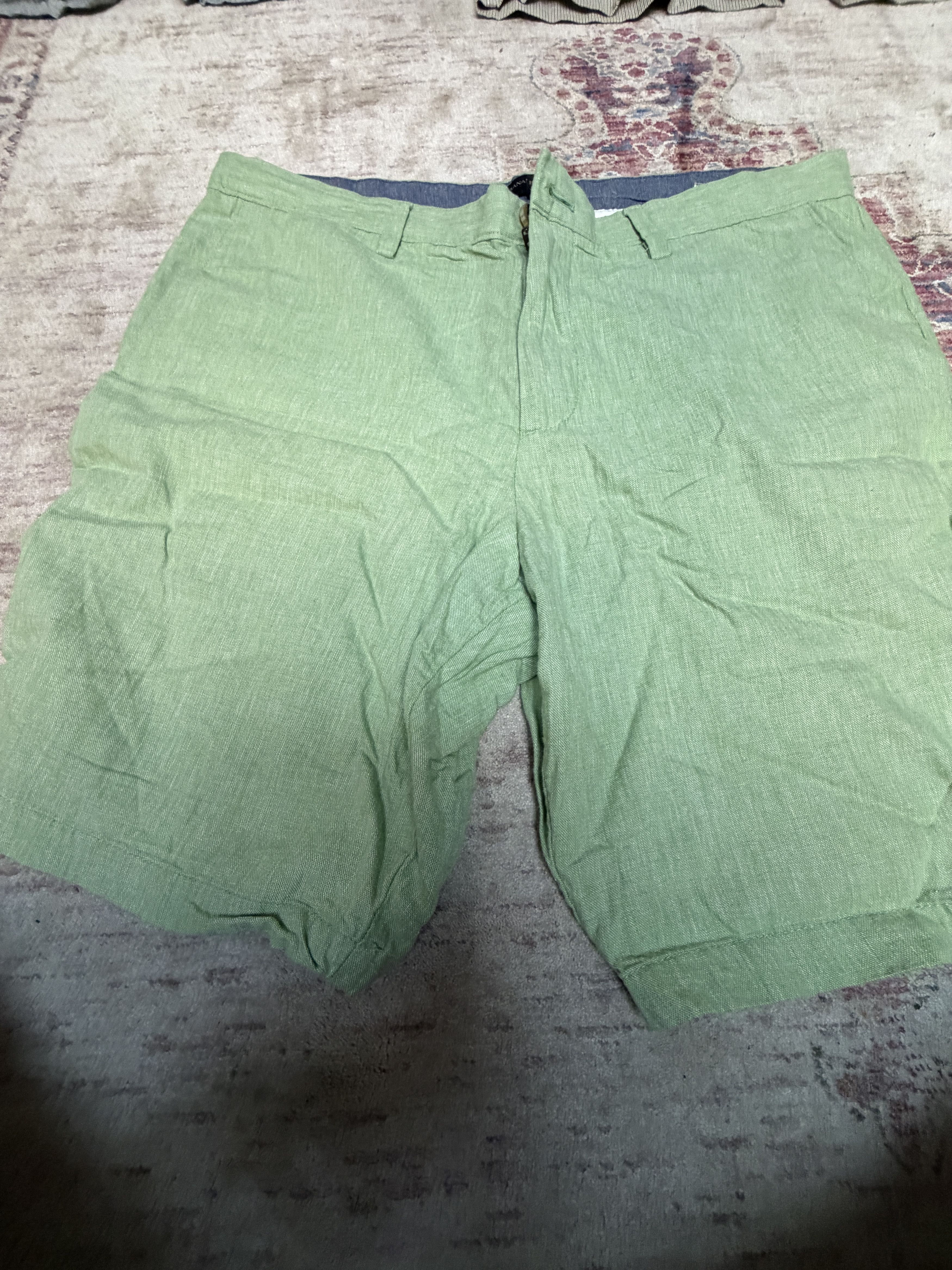 Banana Republic Banana Republic Men's Light Green Shorts Size 36 Size US 36 / EU 52 - 1 Thumbnail