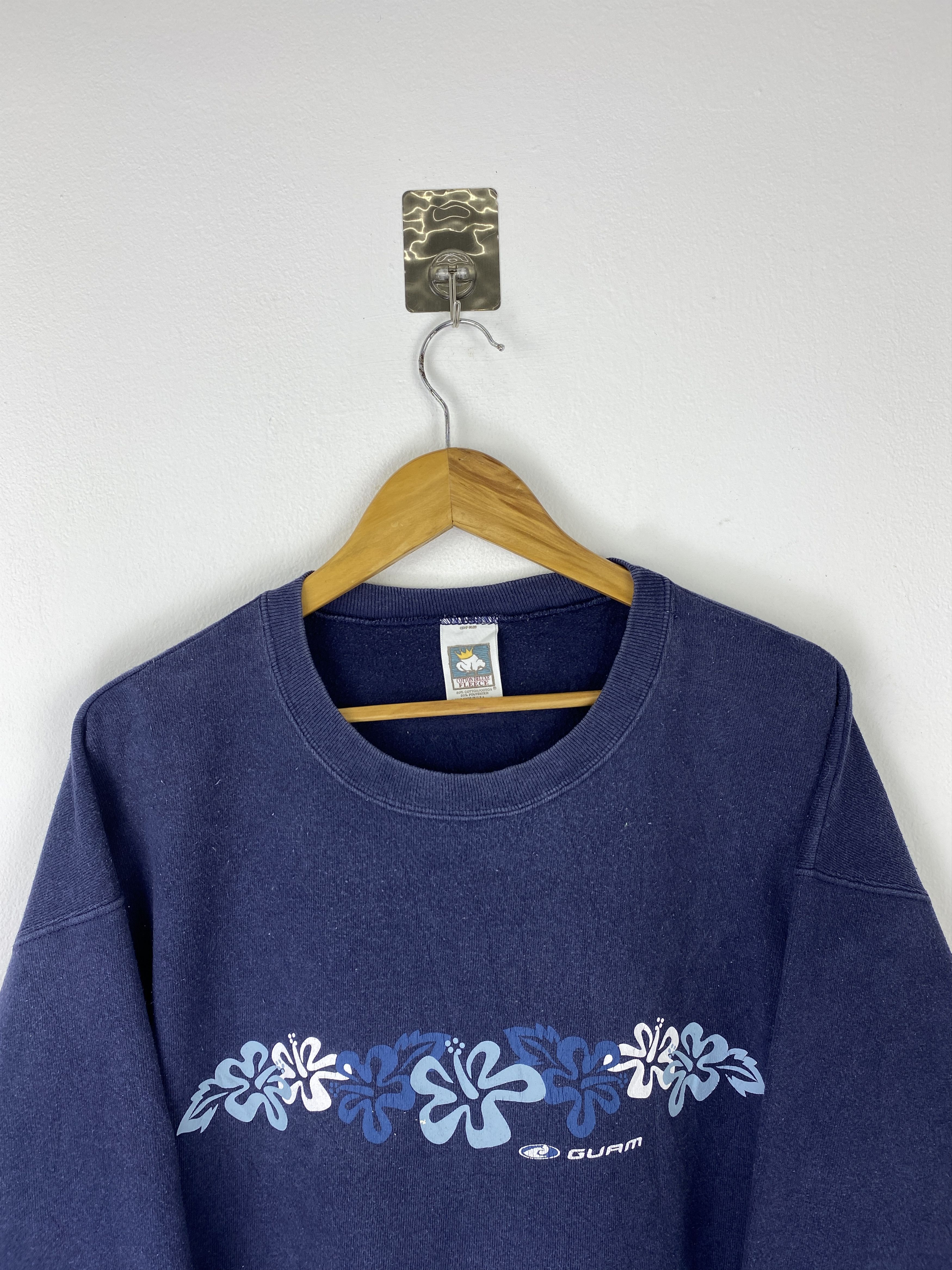 Vintage Vintage 90s Guam Crewneck Pullover Jumper Sweatshirt SH0539 Size US L / EU 52-54 / 3 - 2 Thumbnail