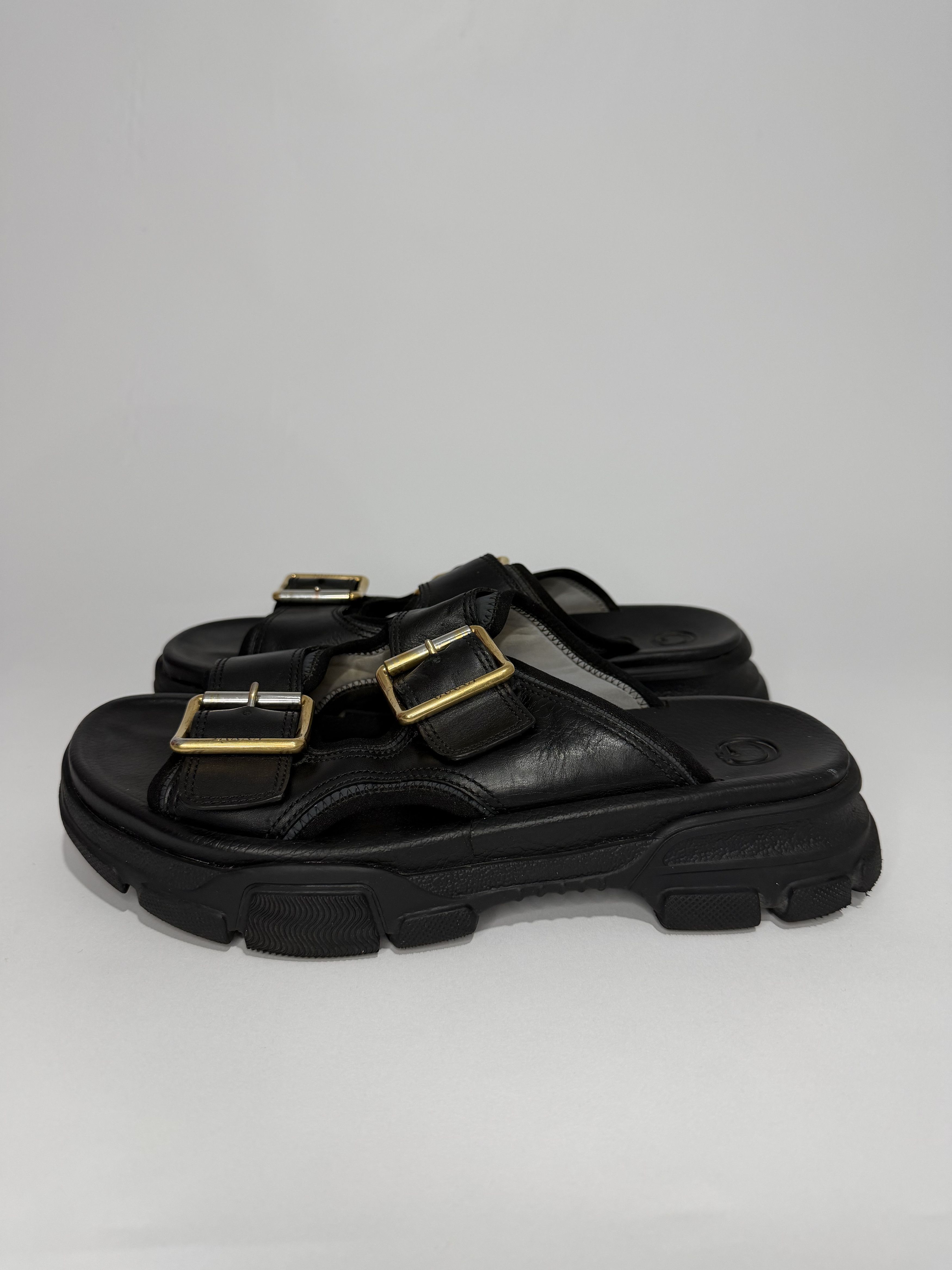 Gucci Gucci Black Leather Aguru Buckle Flat Slides Size US 9.5 / EU 42-43 - 1 Thumbnail