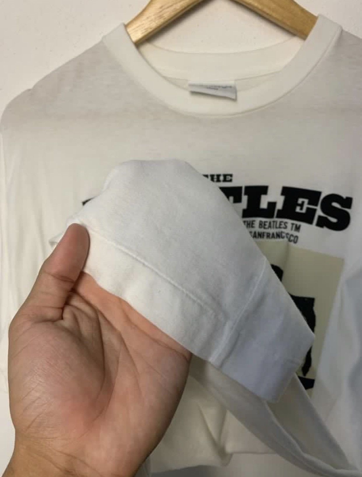 Band Tees Vintage The Beatles Single Stitch 1993 Tour Size US L / EU 52-54 / 3 - 7 Thumbnail