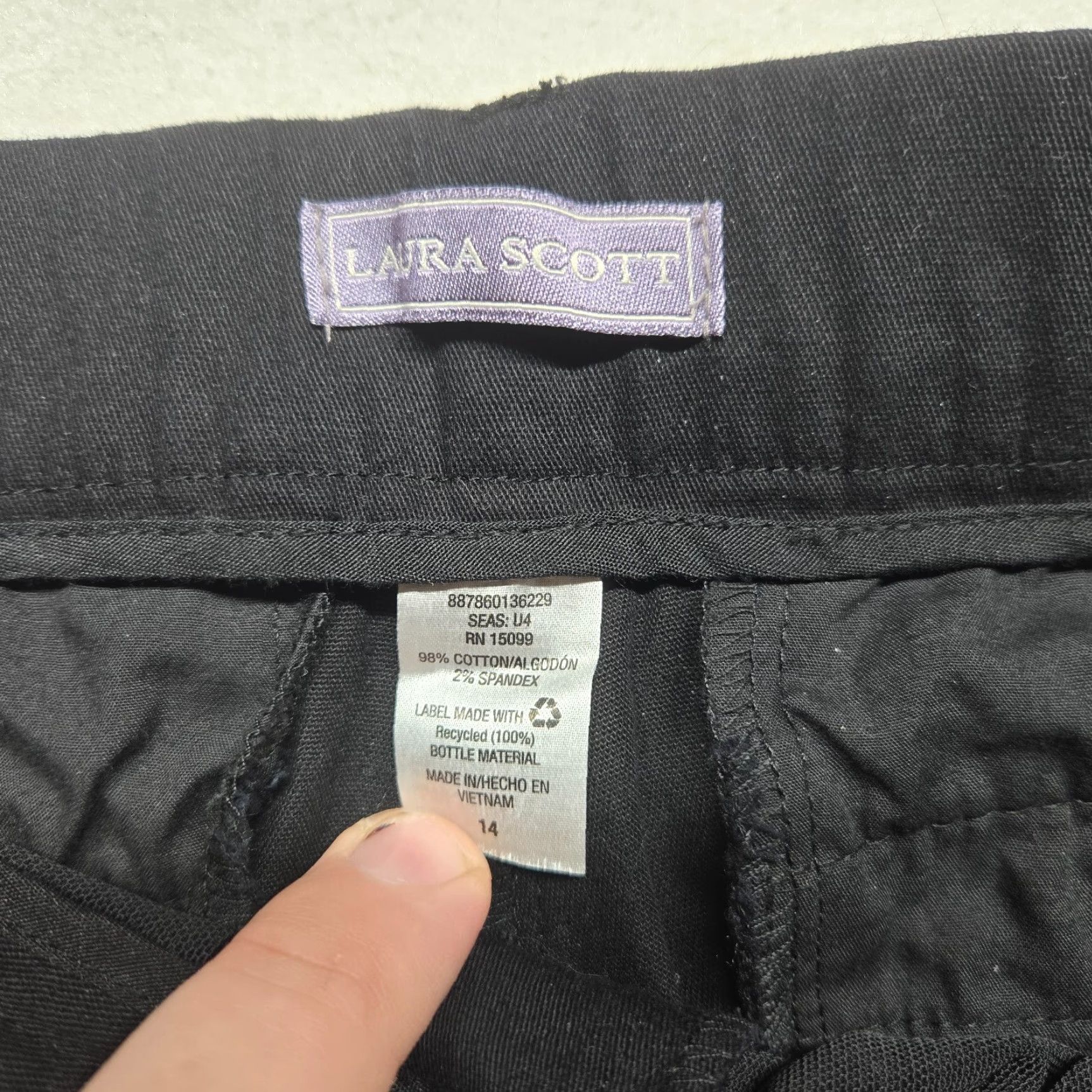 Vintage VINTAGE Laura Scott Capri Pants Women's Size 14 Black Cotton Spandex Solid 90s Size 36" / US 14 / IT 50 - 3 Thumbnail
