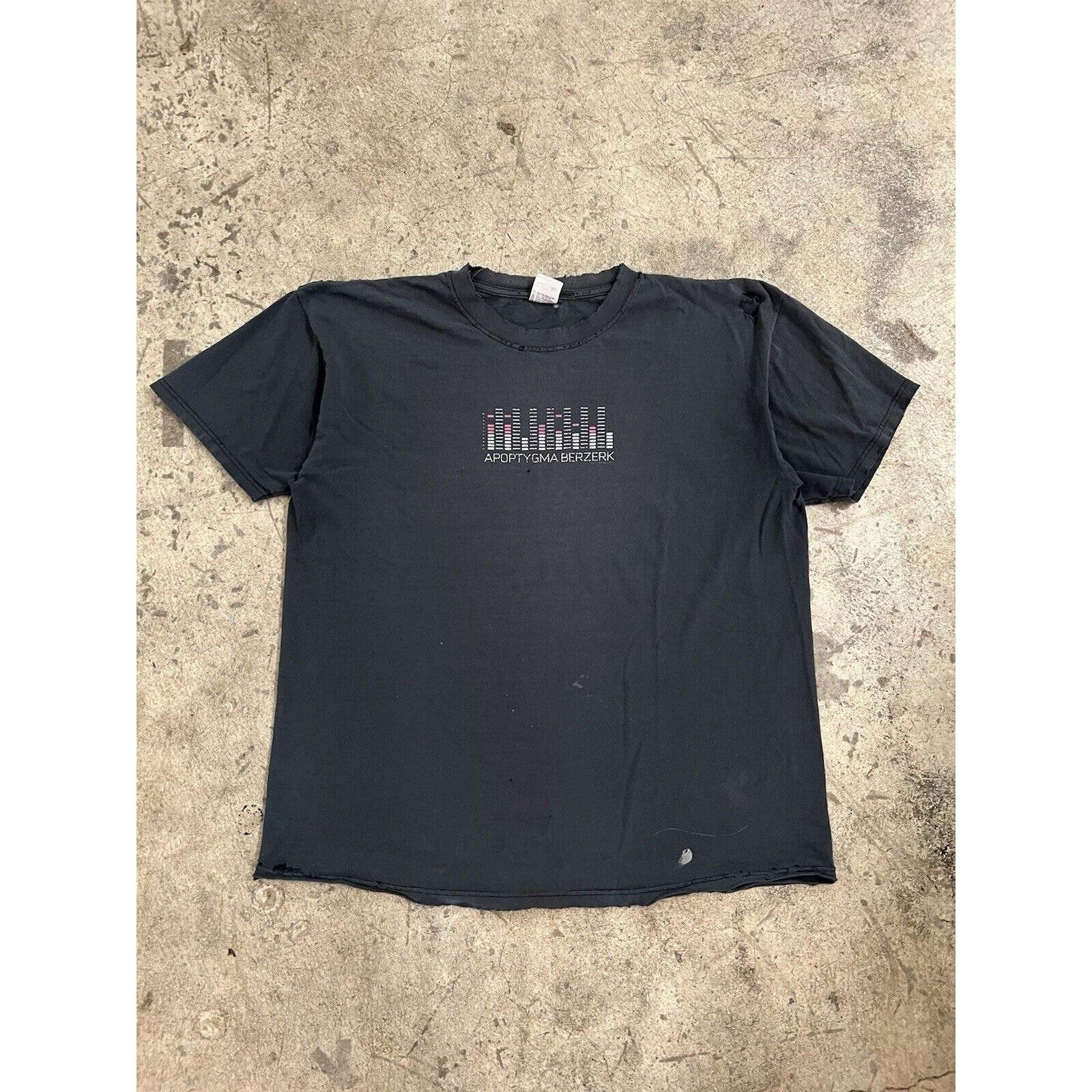 Hanes Vintage Apoptygma Berzerk Rare Y2K Distressed Faded Tee XL Size US XL / EU 56 / 4 - 1 Thumbnail