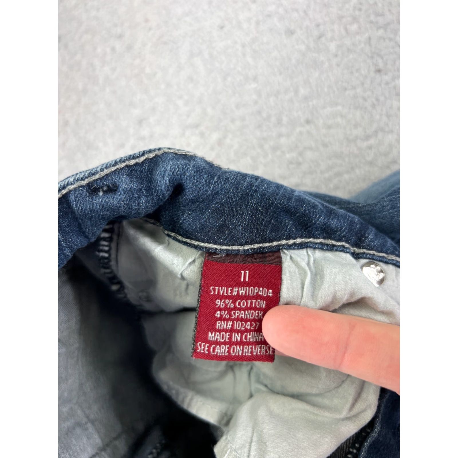 Vintage Wax Jeans Women's Jeans Bootcut Denim 27x30 Blue Cotton Blend Stretch 11 Regular Low Rise 5-Pocket Logo Button Embroidered Vintage No N/A Size 32" / US 10 / IT 46 - 7 Thumbnail