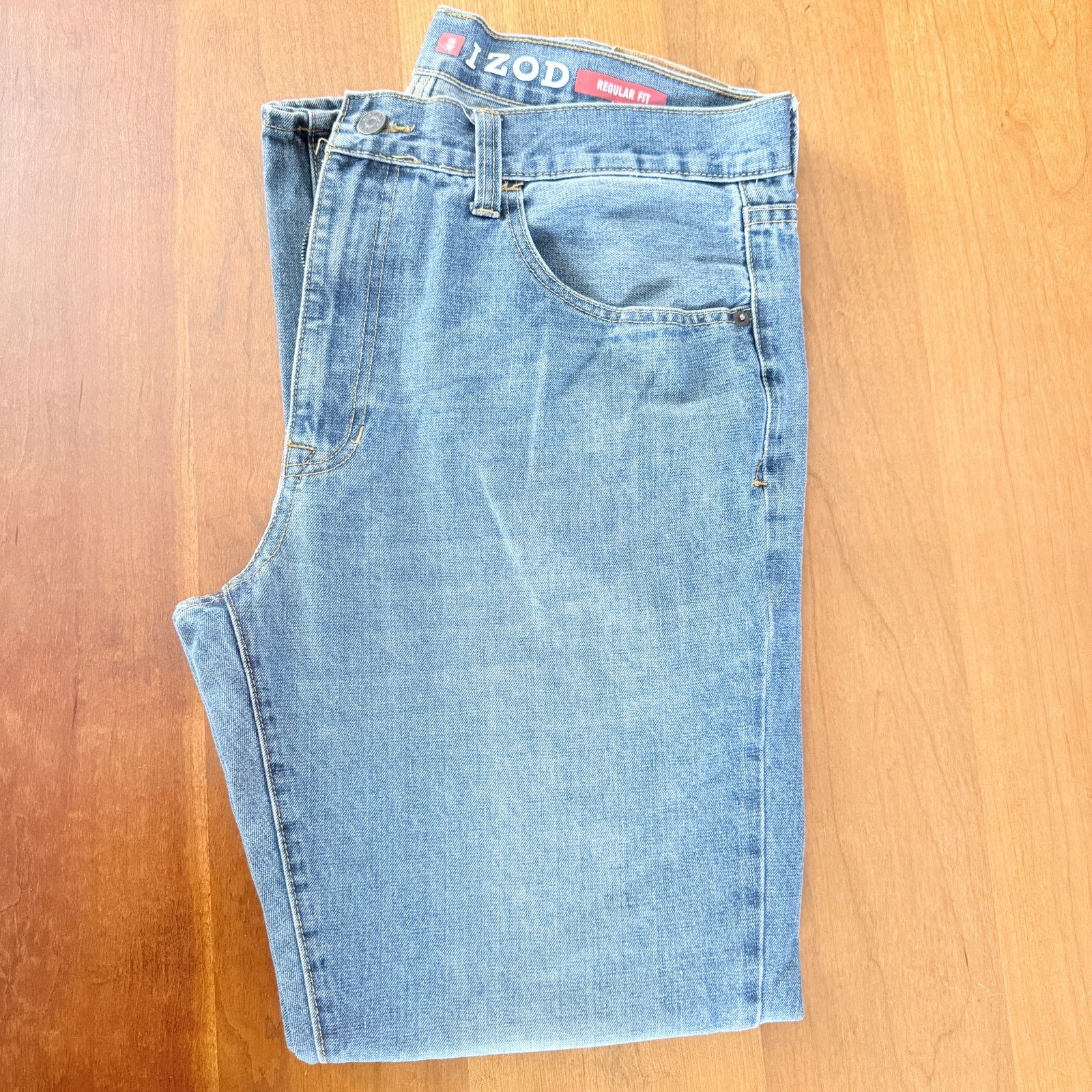 Izod IZOD Men's Regular Fit Blue Denim Jeans 36 x 32 Size US 36 / EU 52 - 1 Thumbnail
