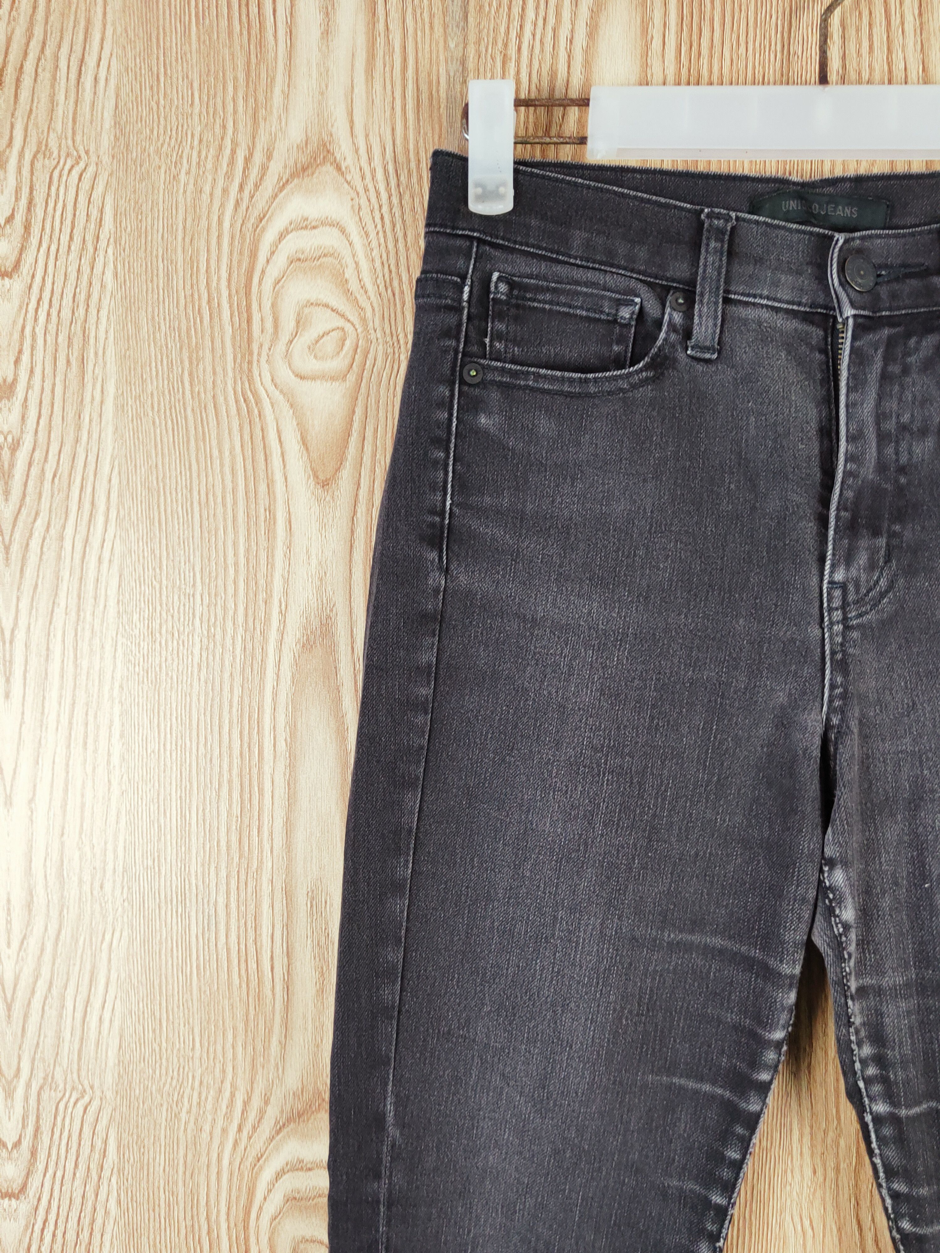 Japanese Brand Uniqlo Black Distressed Ripped Jeans #W231 Size 26" / US 2 / IT 38 - 3 Thumbnail