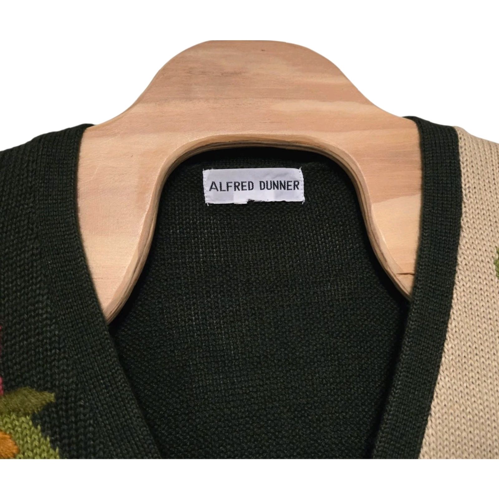 Vintage VINTAGE Alfred Dunner Cardigan Sweater Knit Embroidered Green Roses 2XL Women Fall/Autumn Size XXL / US 16-18 / IT 52-54 - 3 Thumbnail