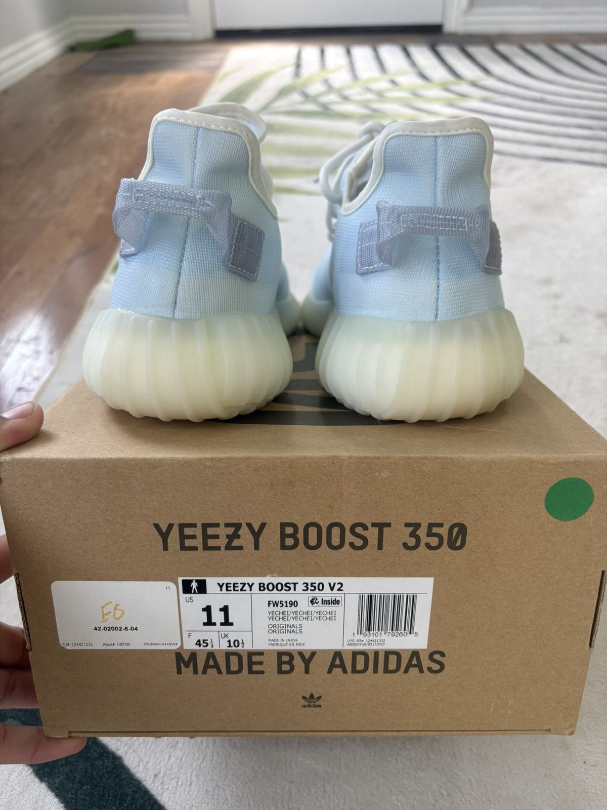 The Row Yeezy Boost 350 V2 Mono ice Size US 11 / EU 44 - 4 Thumbnail