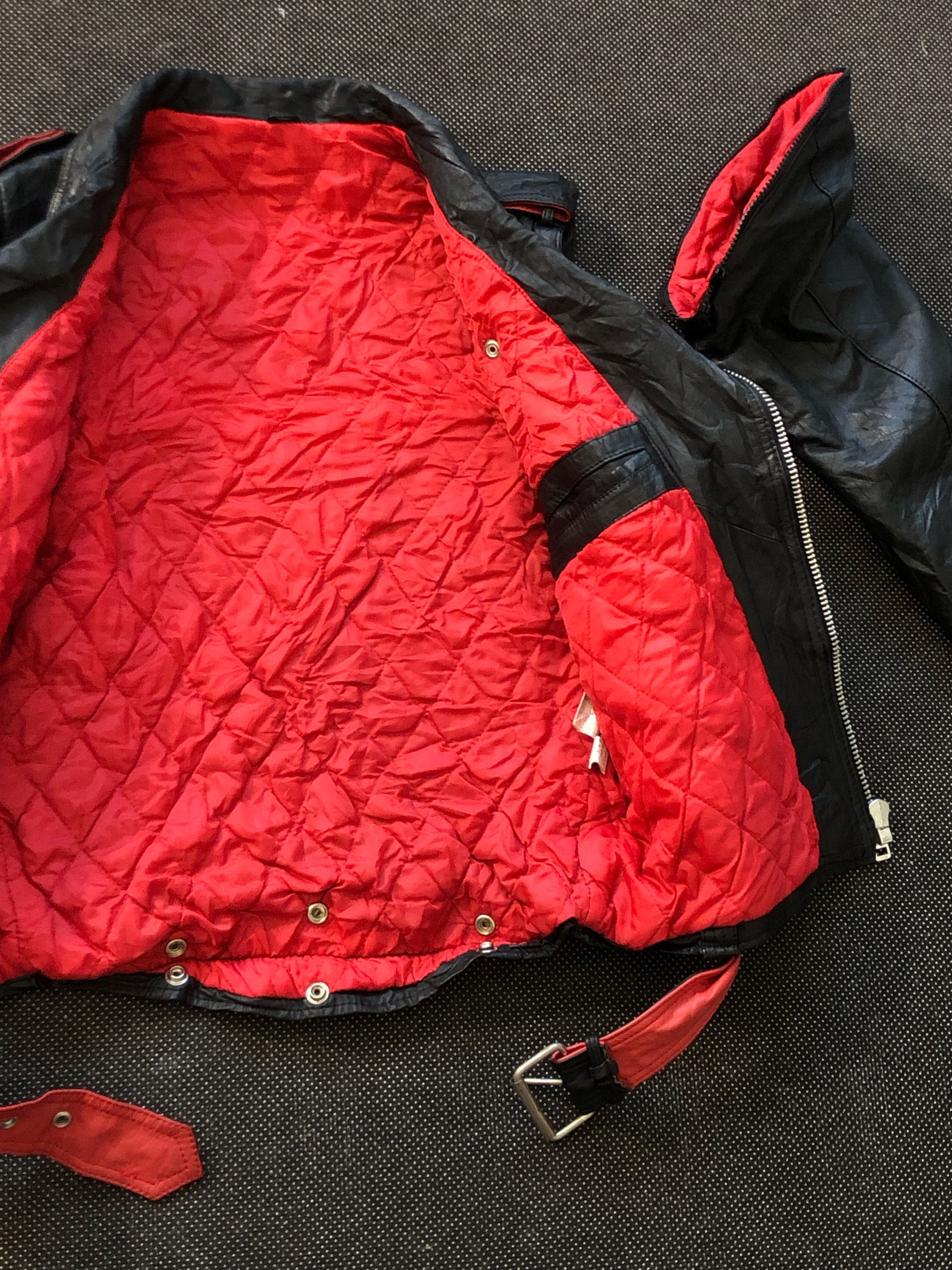 Japanese Brand SICK🔥80’S JAPAN COWHIDE DOUBLE COLLAR BONDAGE JACKET Size US S / EU 44-46 / 1 - 20 Thumbnail