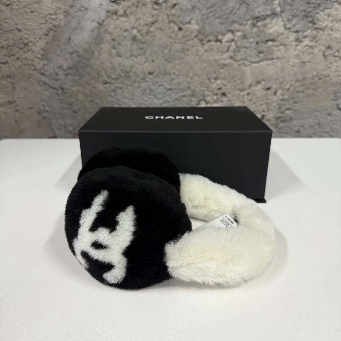 Chanel Chanel Panda Black White Logo Ear Muffs Size ONE SIZE - 6 Thumbnail
