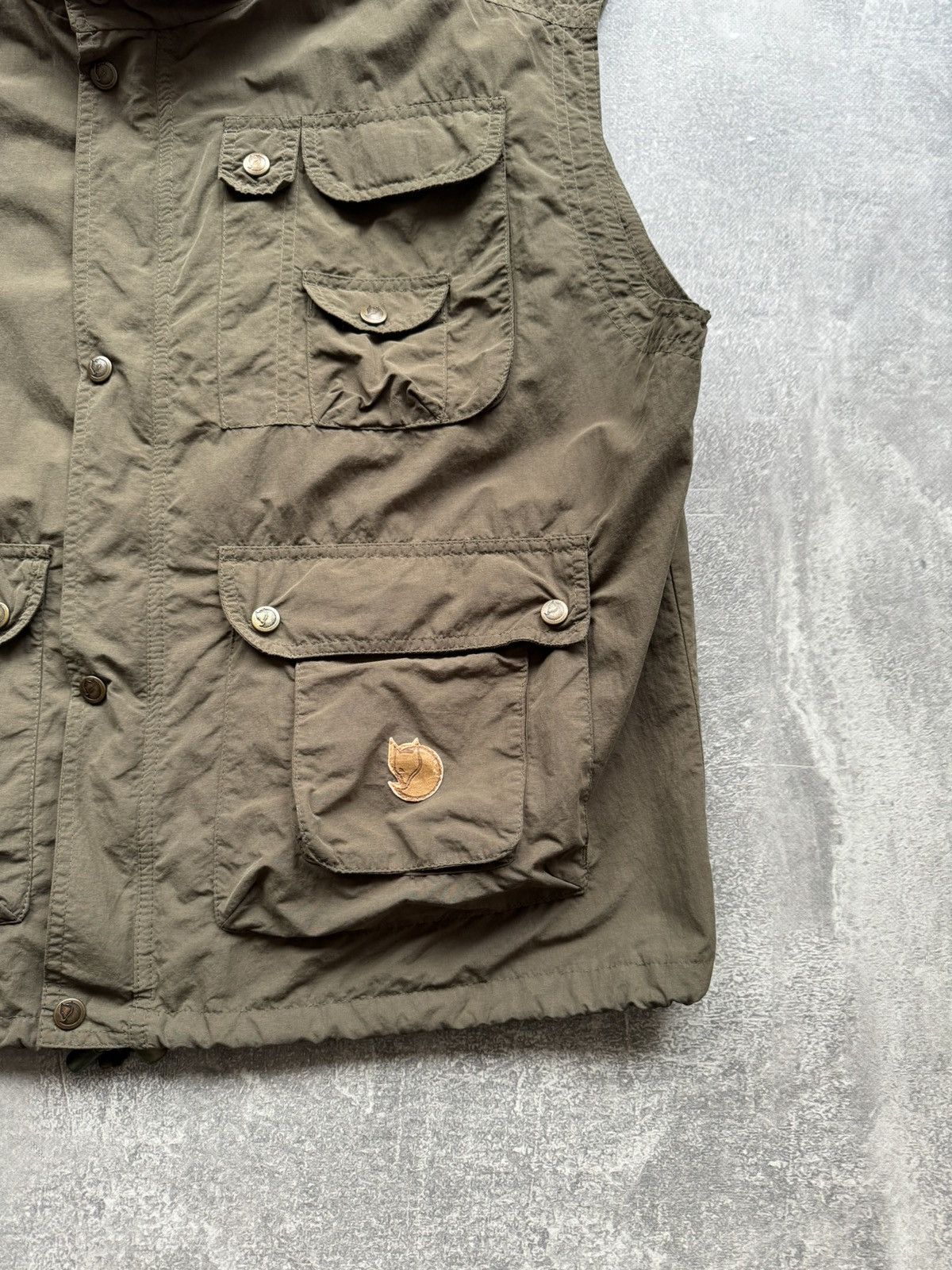 Fjallraven × Vintage Vintage 90's Fjälläven Vest Multi Pockets Cropped Size US M / EU 48-50 / 2 - 3 Thumbnail