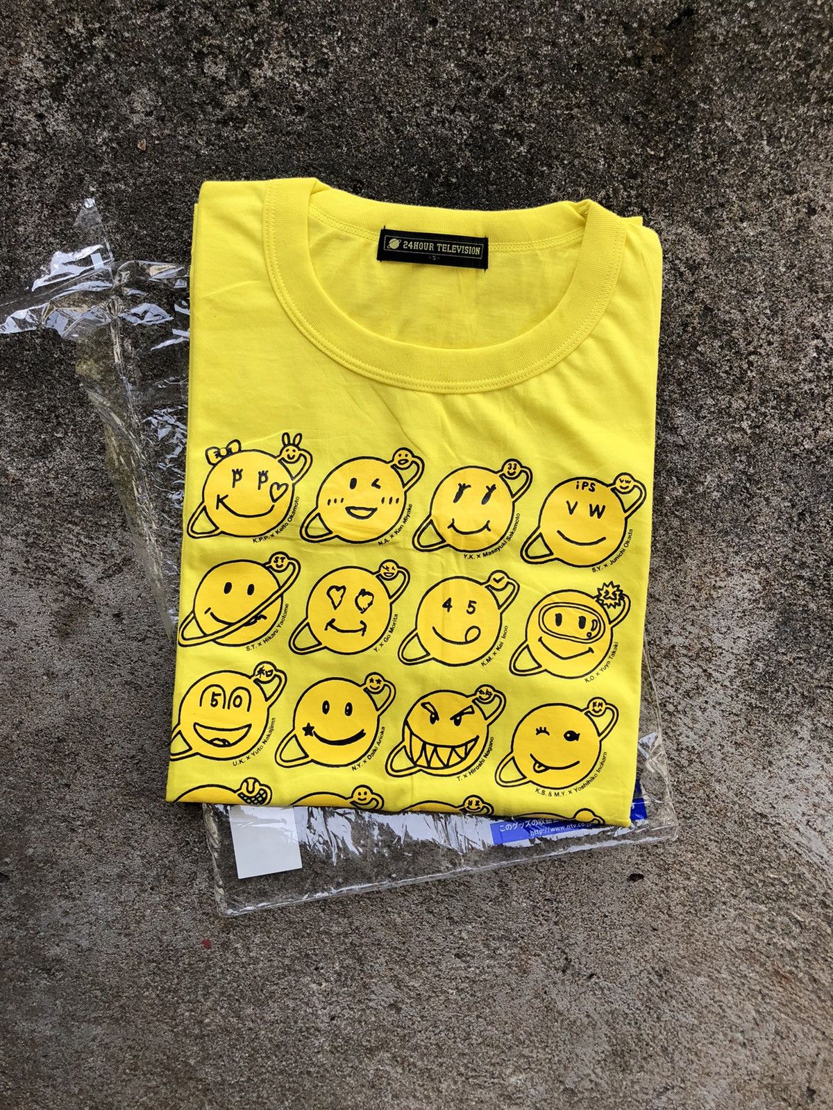 Japanese Brand 24 Hour Television Japanese Smiley Face Graphic Neon T-Shirt Size US S / EU 44-46 / 1 - 22 Thumbnail