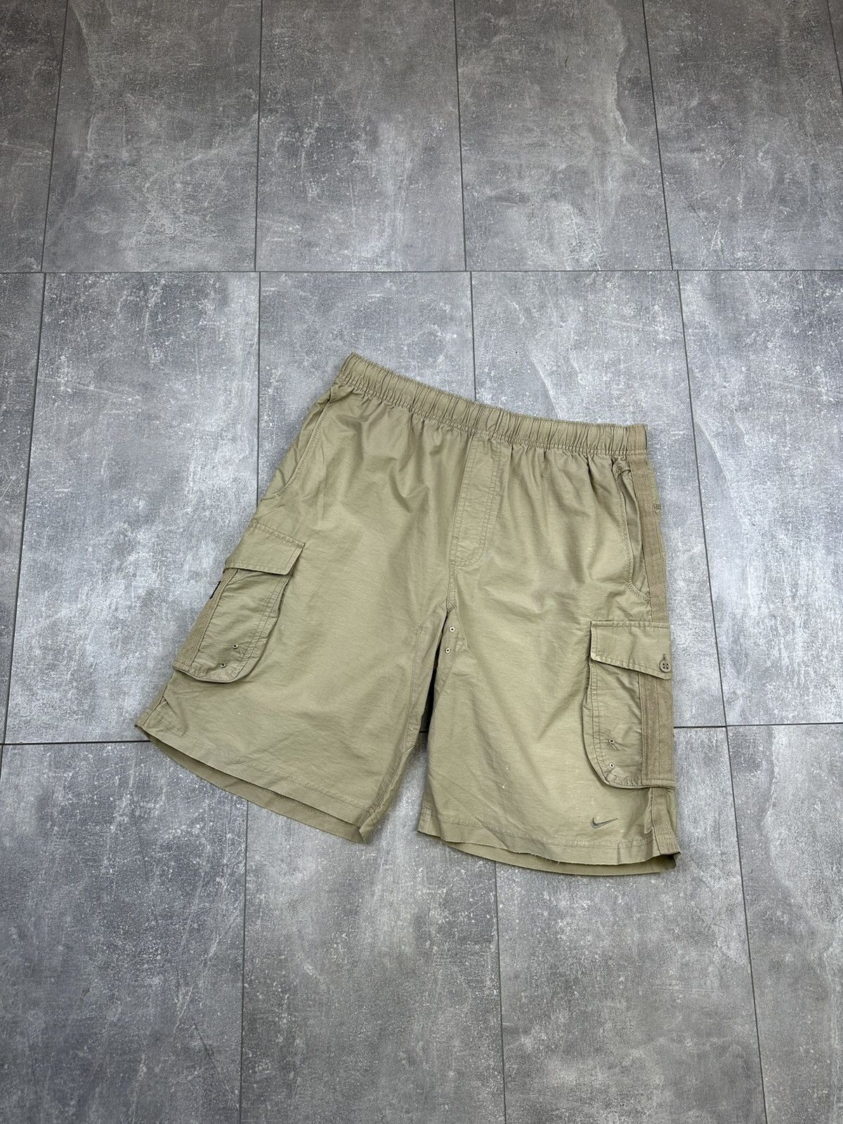 Nike Nike Cargo Swoosh Tab Logo Shorts All Nude Size US 34 / EU 50 - 2 Thumbnail