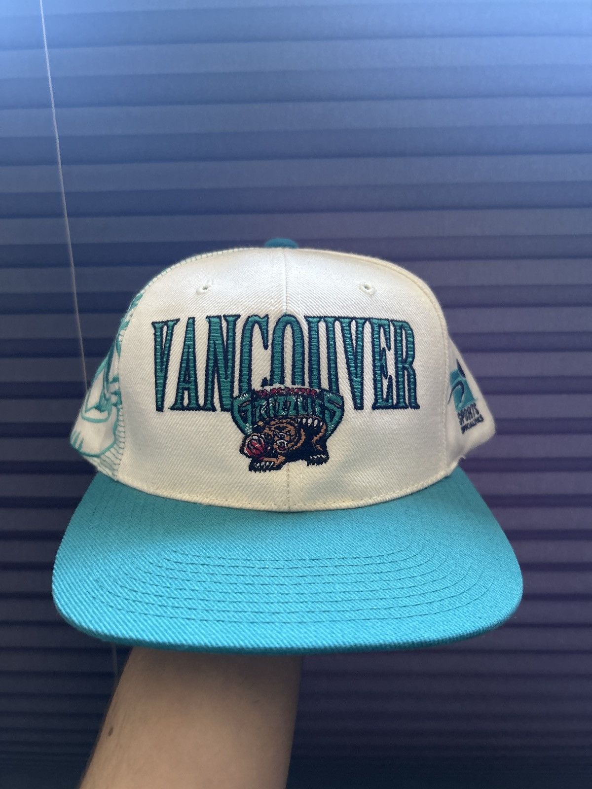 Sports Specialties Vancouver grizzlies SnapBack Size ONE SIZE - 1 Thumbnail
