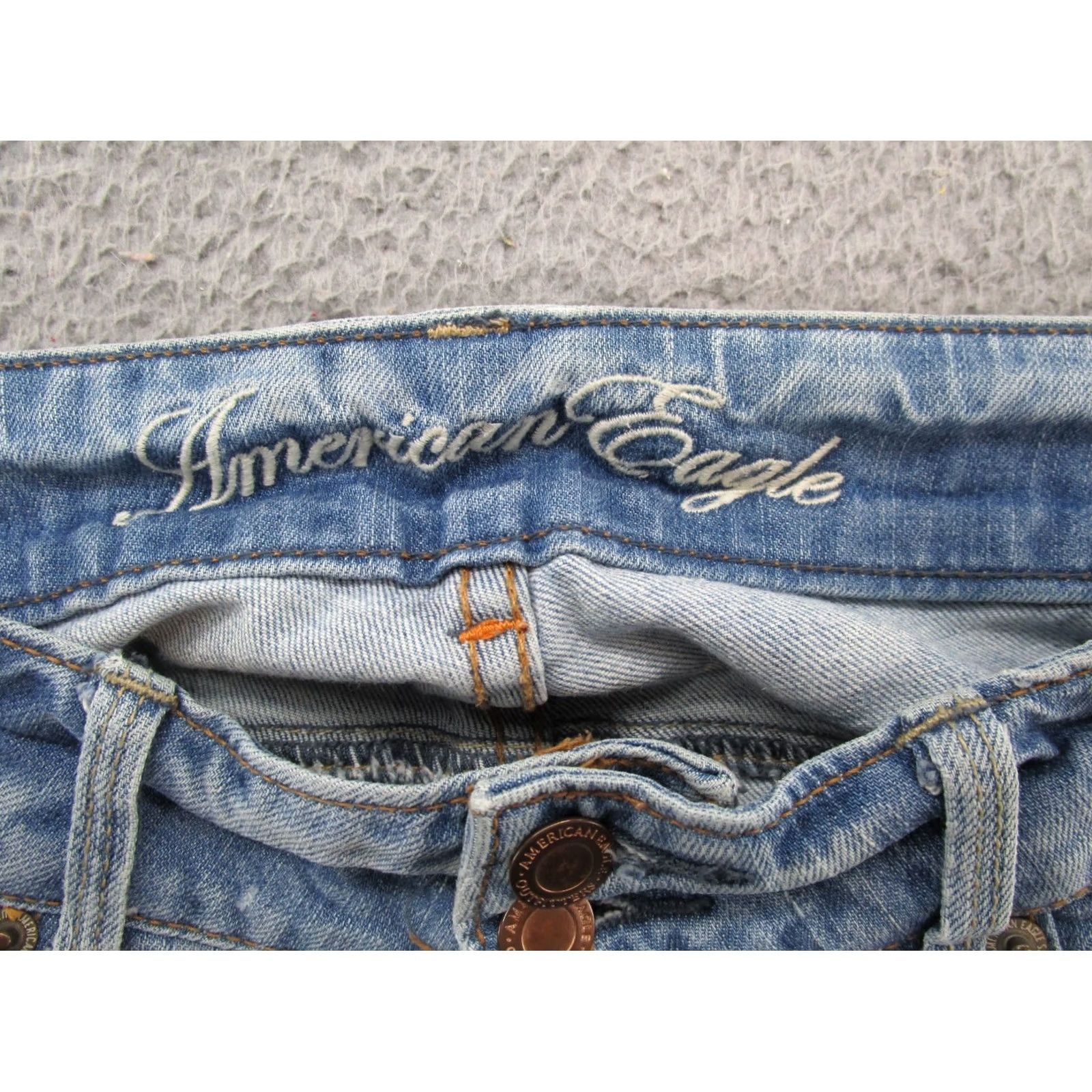 American Eagle Outfitters Vtg Y2K American Eagle Distressed Light Wash Denim Jeans Women's Size 4 Size 27" / US 4 / IT 40 - 4 Thumbnail