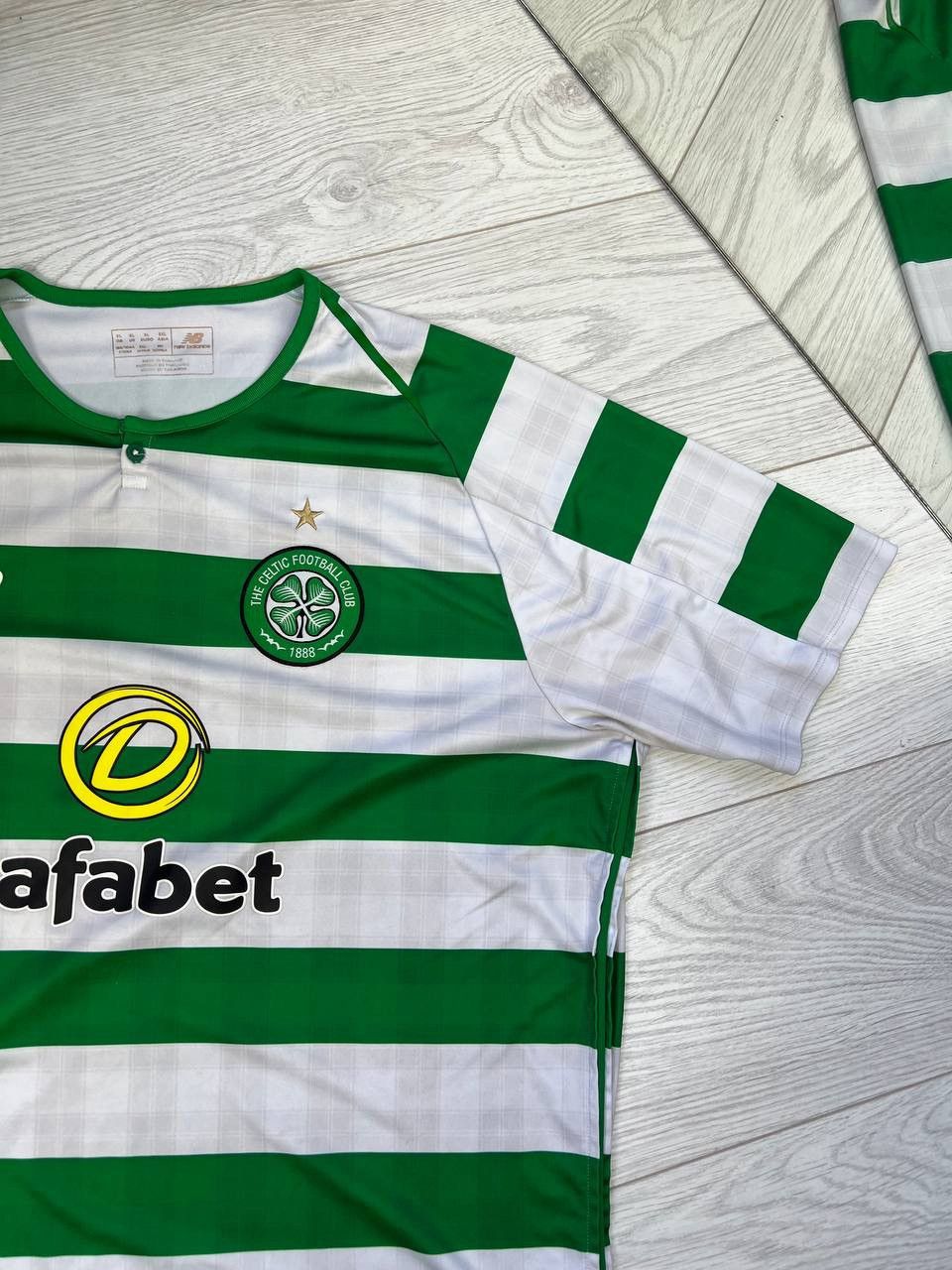 New Balance Celtic New Balance soccer jersey dafabet Size L Size US XL / EU 56 / 4 - 2 Thumbnail