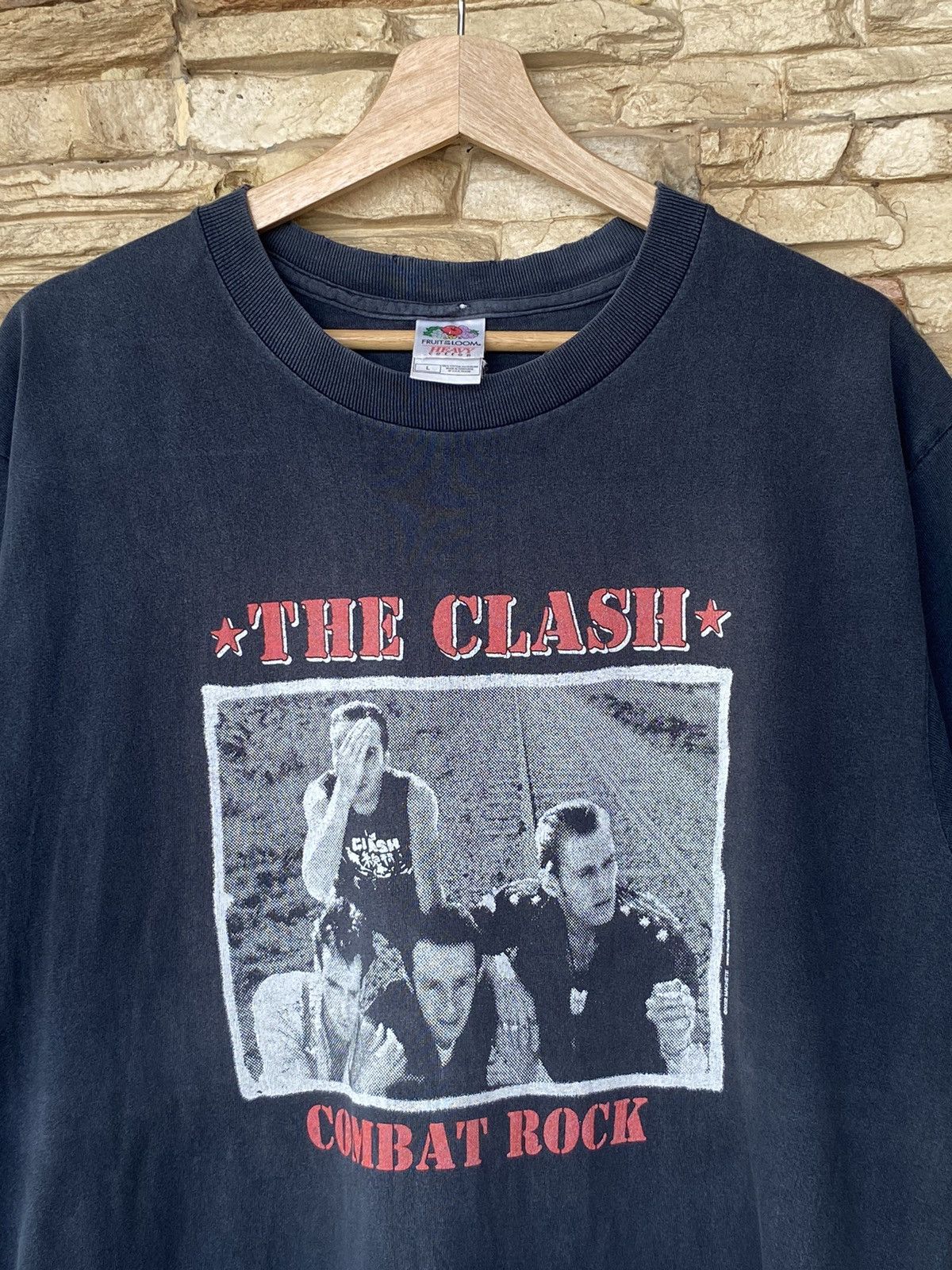 Vintage Rare 2002 Vintage The Clash Punk Band Tees Size US L / EU 52-54 / 3 - 4 Thumbnail