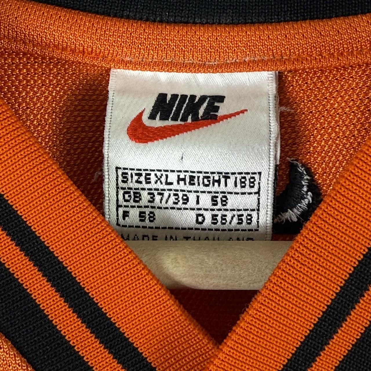 Nike Nike Vintage Center Swoosh T shirt Tee White Size US L / EU 52-54 / 3 - 5 Thumbnail