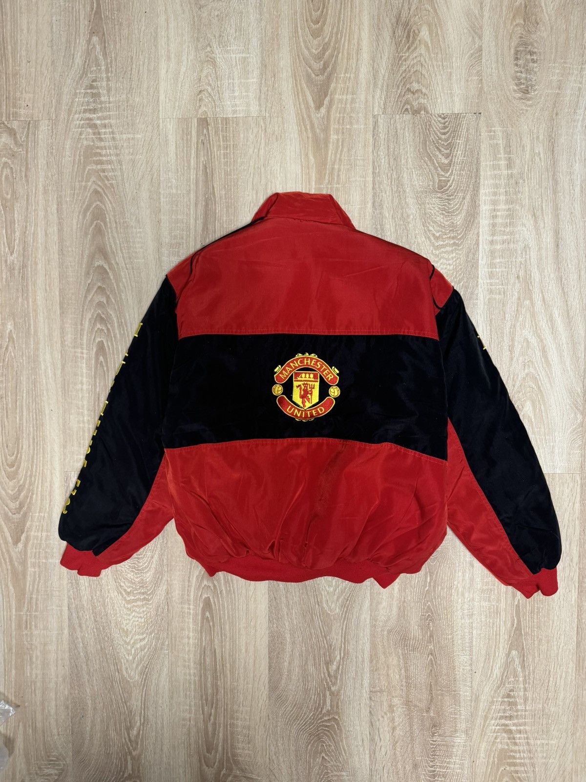 Other Manchester united vintage bomber multilogo Size US M / EU 48-50 / 2 - 5 Thumbnail