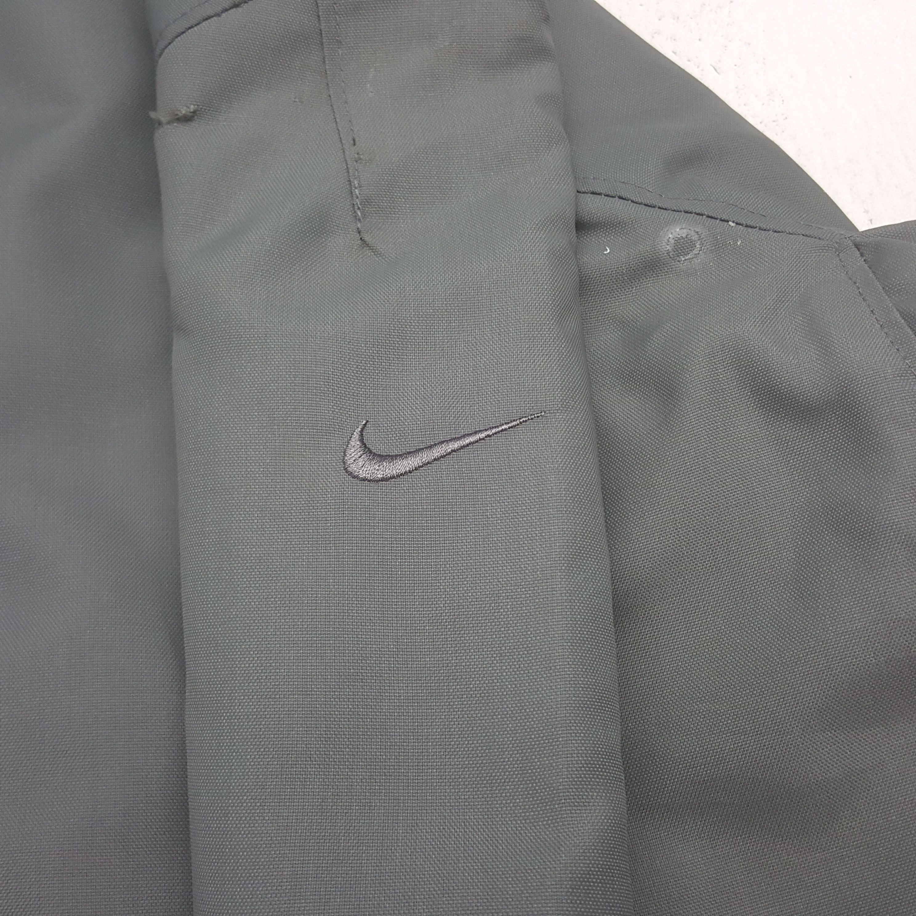 Nike Vintage Nike American Windbreaker Jacket C320N11 Size US L / EU 52-54 / 3 - 8 Thumbnail