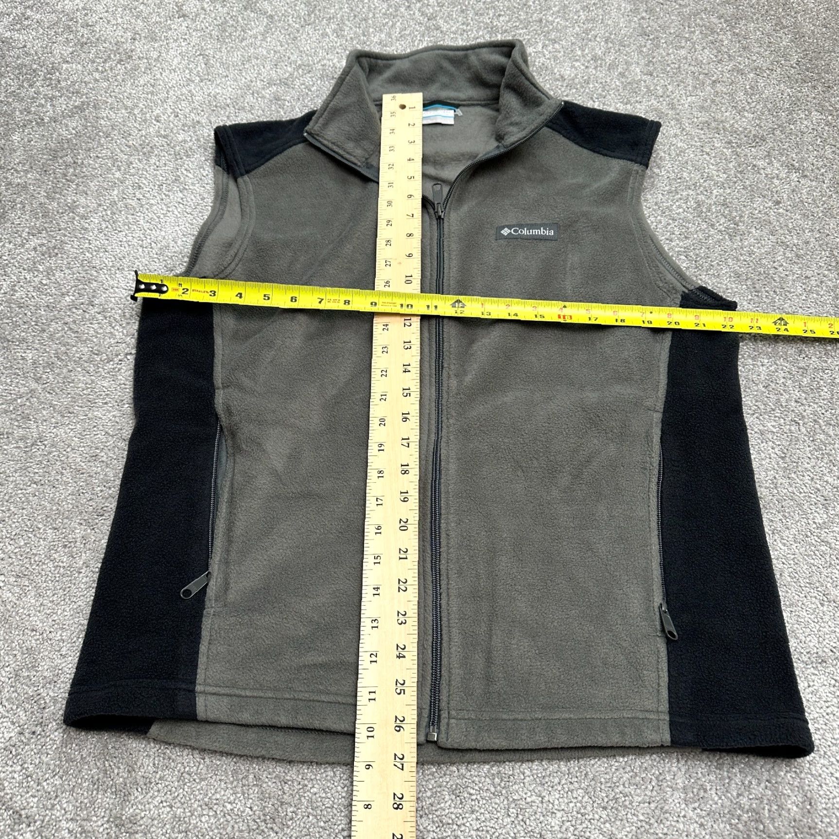 Vintage Columbia Vest Mens Large Gray Black Full Zip Fleece Steens Mountain Outdoor Hiking Pockets Size US L / EU 52-54 / 3 - 7 Thumbnail