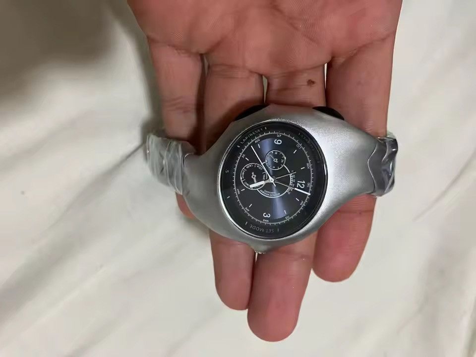 Japanese Brand Quartz Watch Twisted Design Size ONE SIZE - 1 Thumbnail
