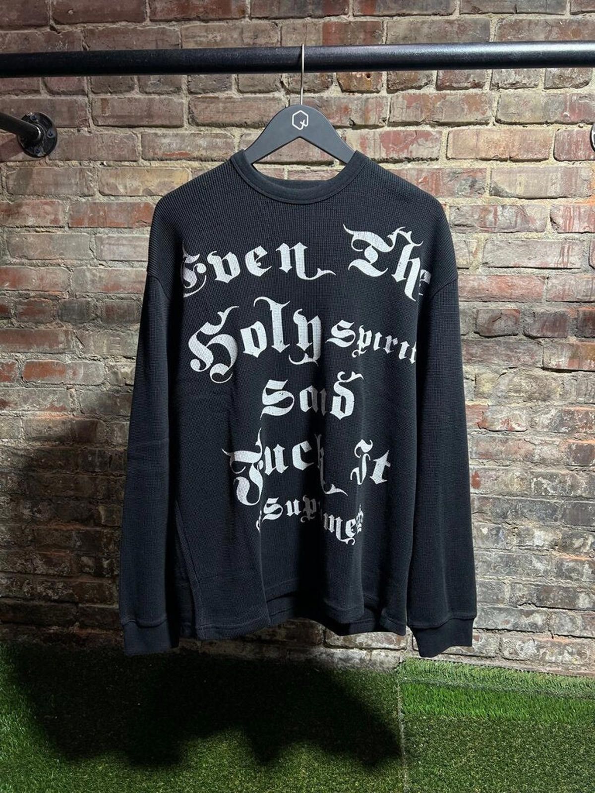 Supreme Holy Spirit Black Thermal Sz. L