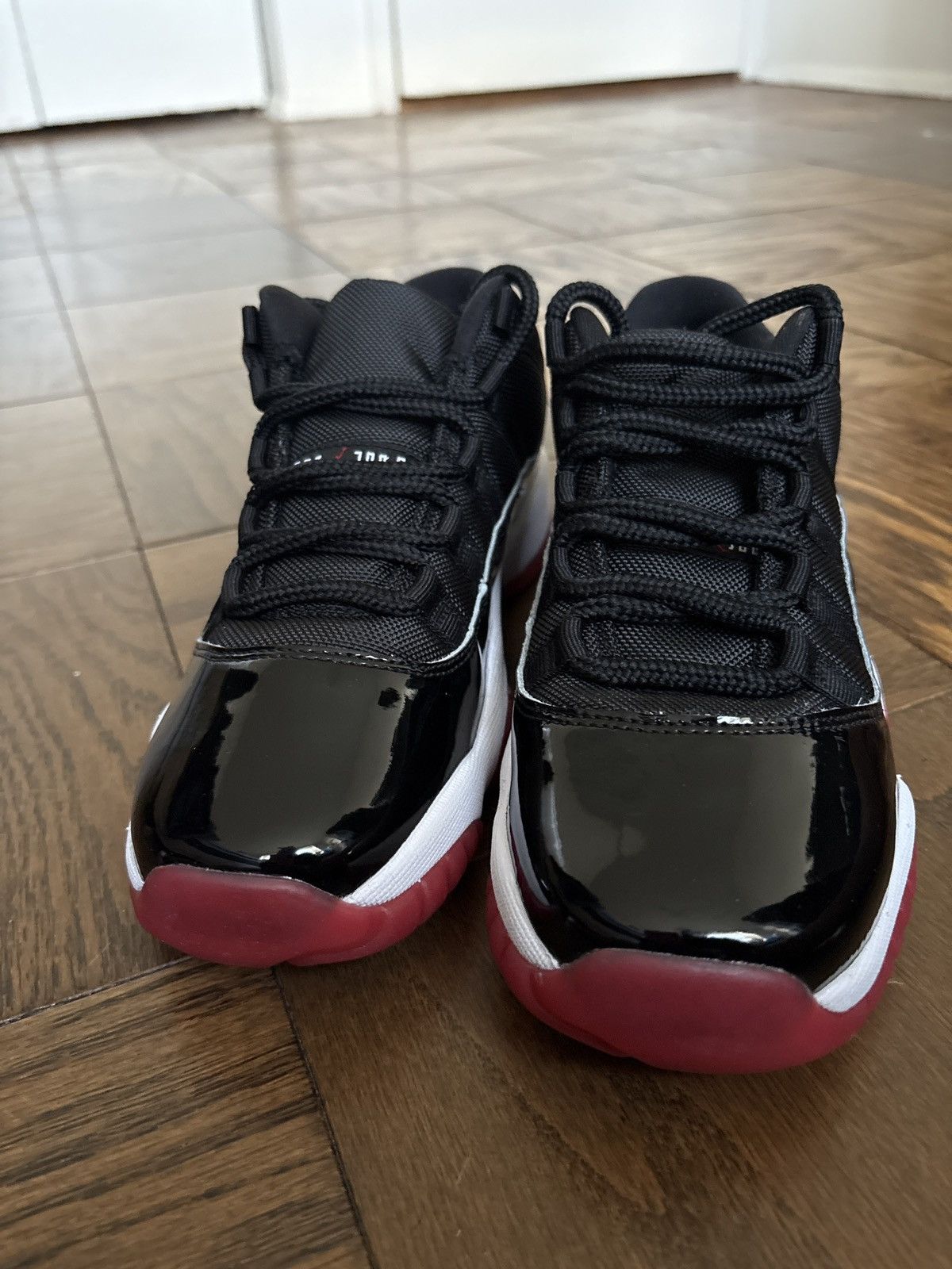 Jordan Brand Air Jordan 11 Retro Low (GS) Size US 7 / EU 40 - 3 Thumbnail