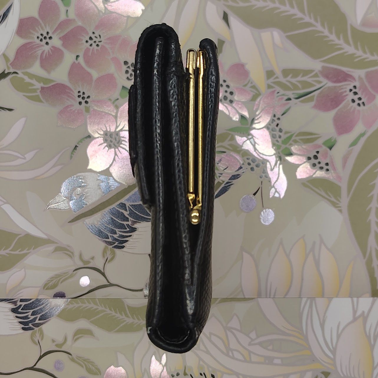 Salvatore Ferragamo Salvatore Ferragamo Vera Trifold Wallet w/Kisslock Size ONE SIZE - 4 Thumbnail