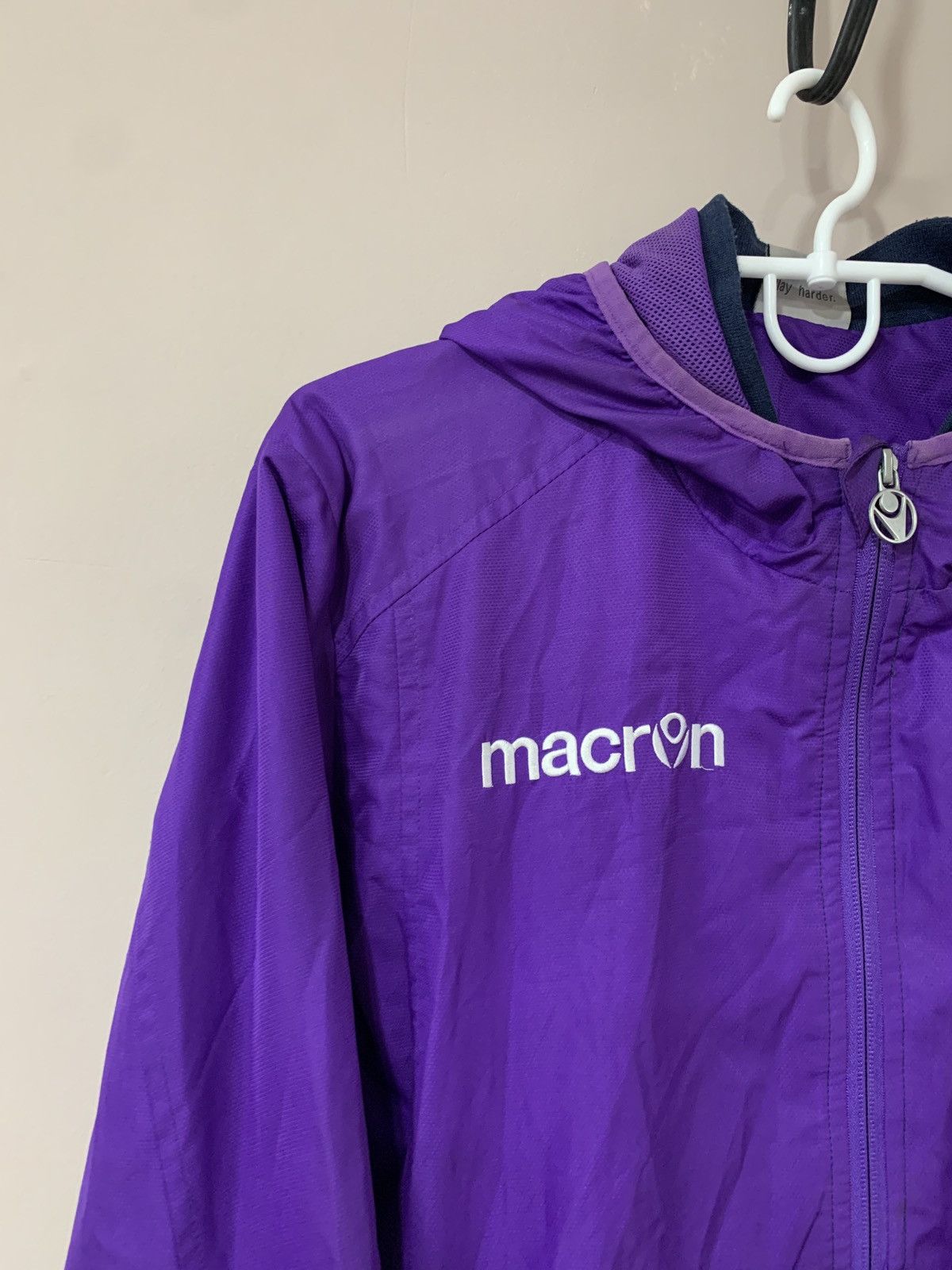 Macron Aston Villa Zip Football Jacket Macron Soccer Size M Size US M / EU 48-50 / 2 - 3 Thumbnail