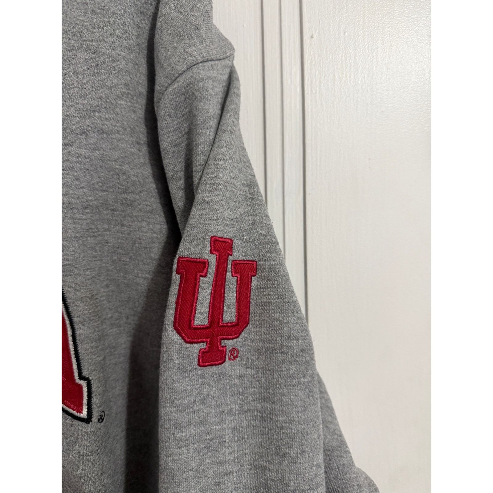 Colosseum Athletics Indiana University Hoosiers Crewneck Sweatshirt Size XL Size US XL / EU 56 / 4 - 3 Thumbnail