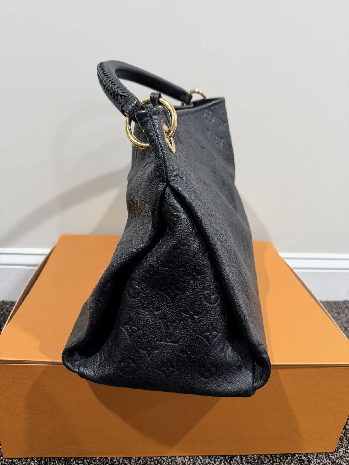Louis Vuitton Louis Vuitton Artsy MM Bag Black Monogram Empreinte Leather Size ONE SIZE - 5 Thumbnail