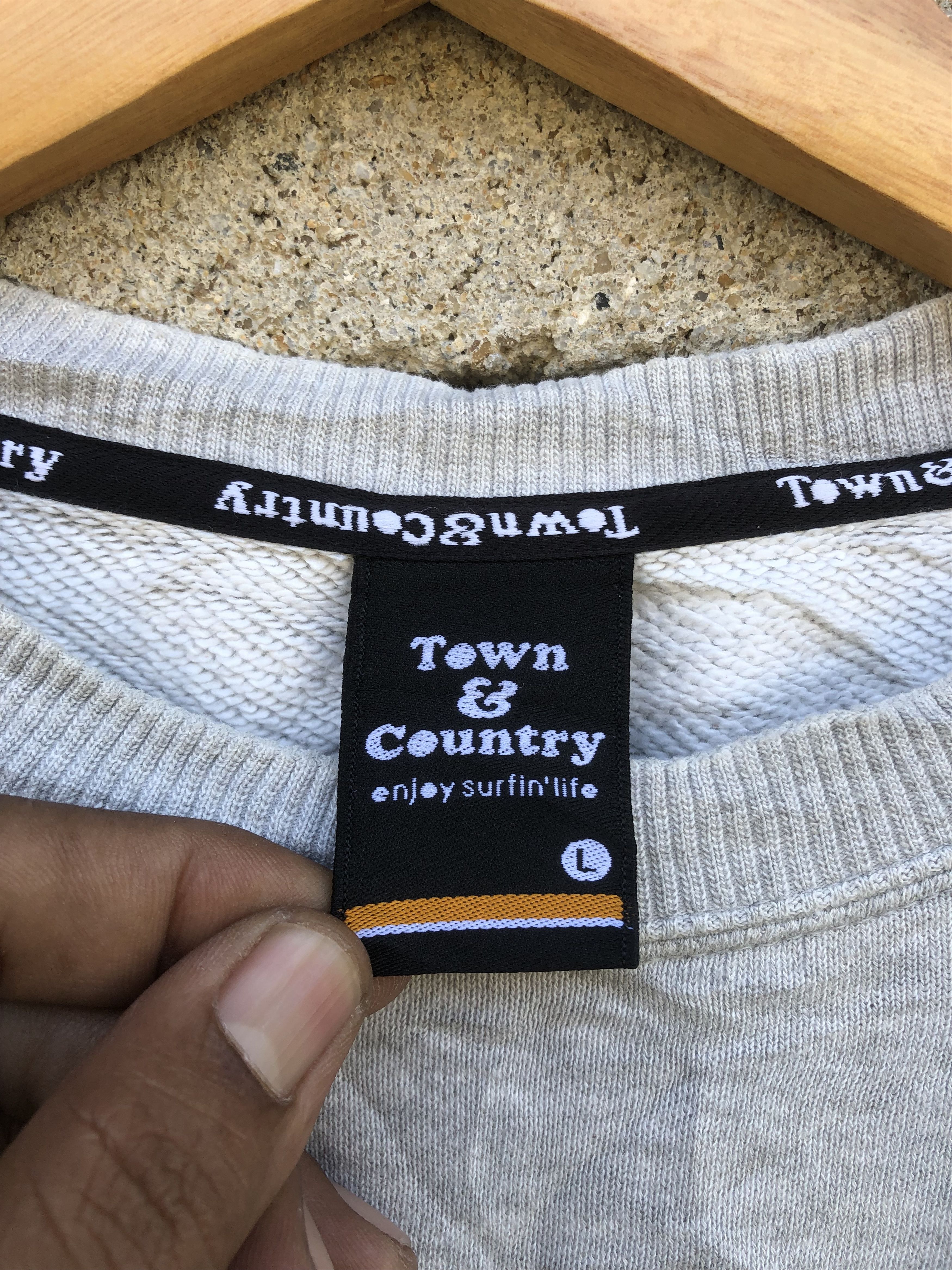 Vintage Vintage T&C Hawaii Surf Design Logo Crewneck Sweatshirts Size US L / EU 52-54 / 3 - 9 Thumbnail