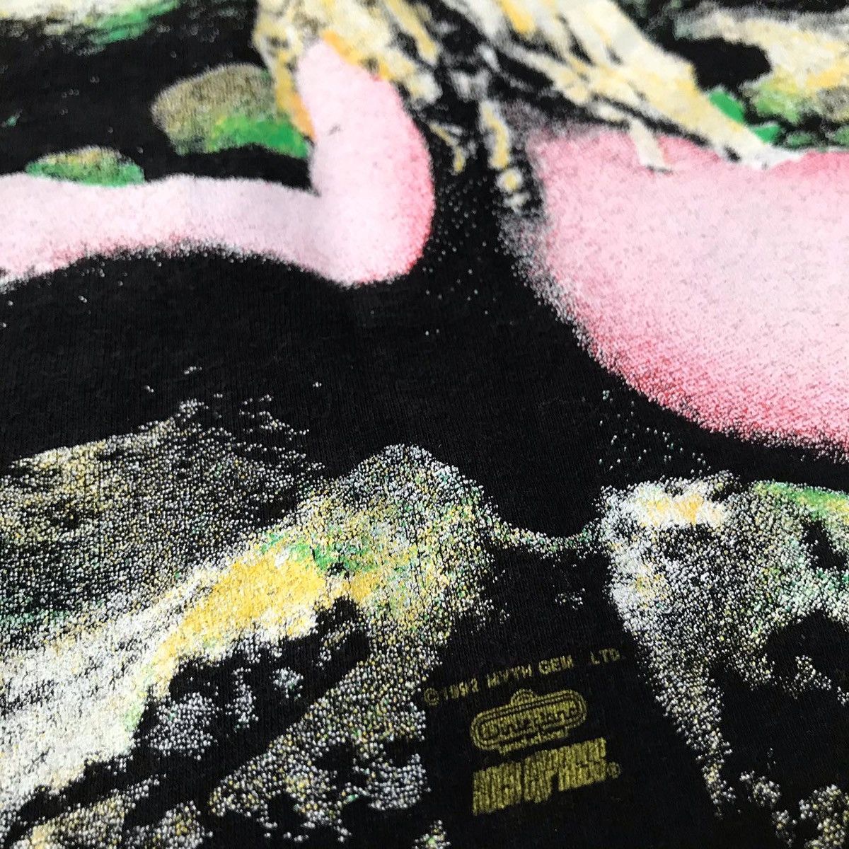 Band Tees 💸OFFER💸Vintage Led Zeppelin Alloverprint Houses Of The Holy Size US XL / EU 56 / 4 - 4 Thumbnail