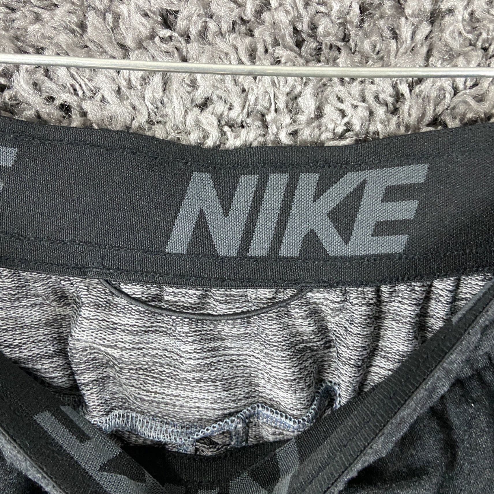Nike Nike Dri-Fit Gray Athletic Shorts Men’s S Regular Activewear Size US 29 - 6 Thumbnail