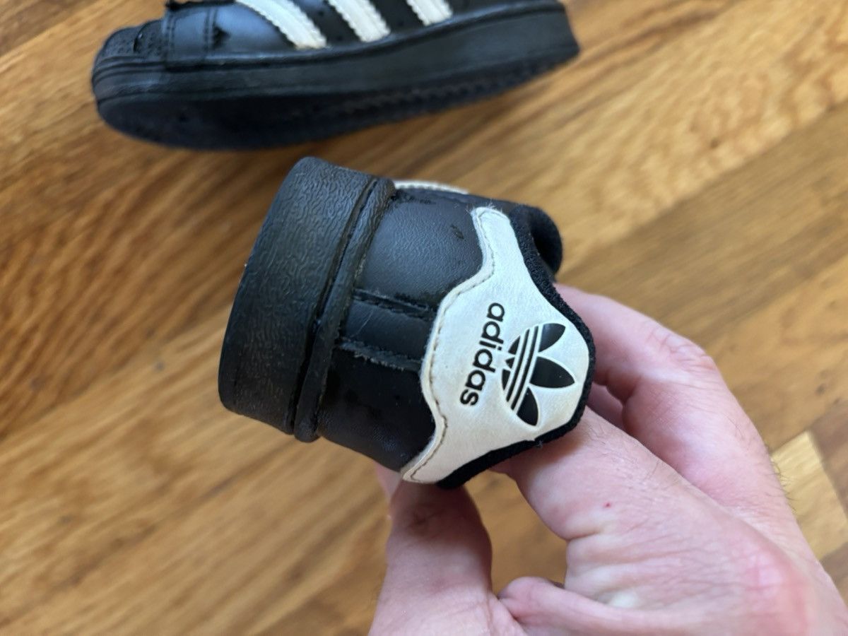 Adidas Toddler adidas superstar Size US 6 / EU 39 - 4 Thumbnail