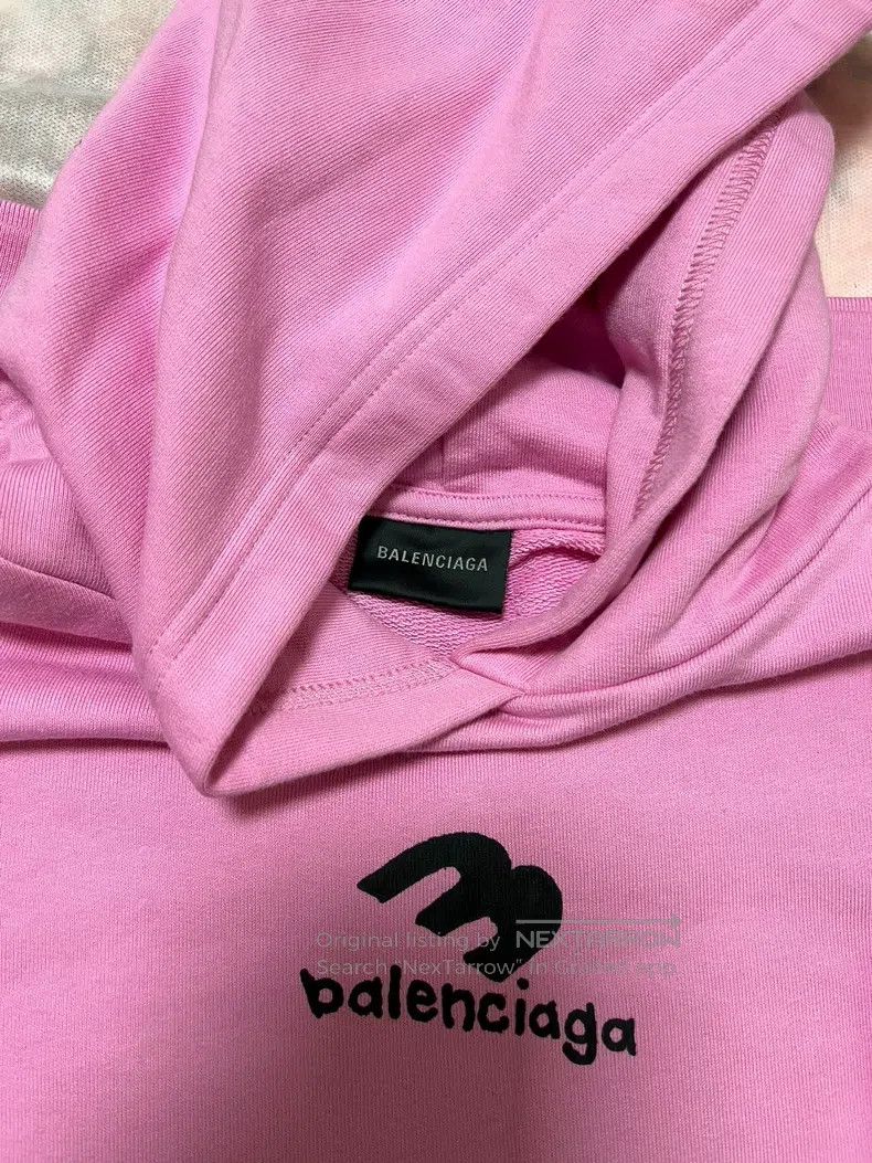 Balenciaga Balenciaga Cursive Letter Logo Hoodie Size US S / EU 44-46 / 1 - 1 Thumbnail