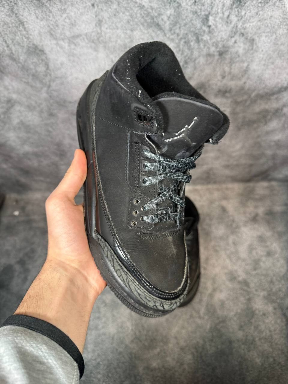 Jordan Brand Size 7Y | Jordan 3 Black Cat No Box | Pre-Owned Size US 7 / EU 40 - 1 Thumbnail