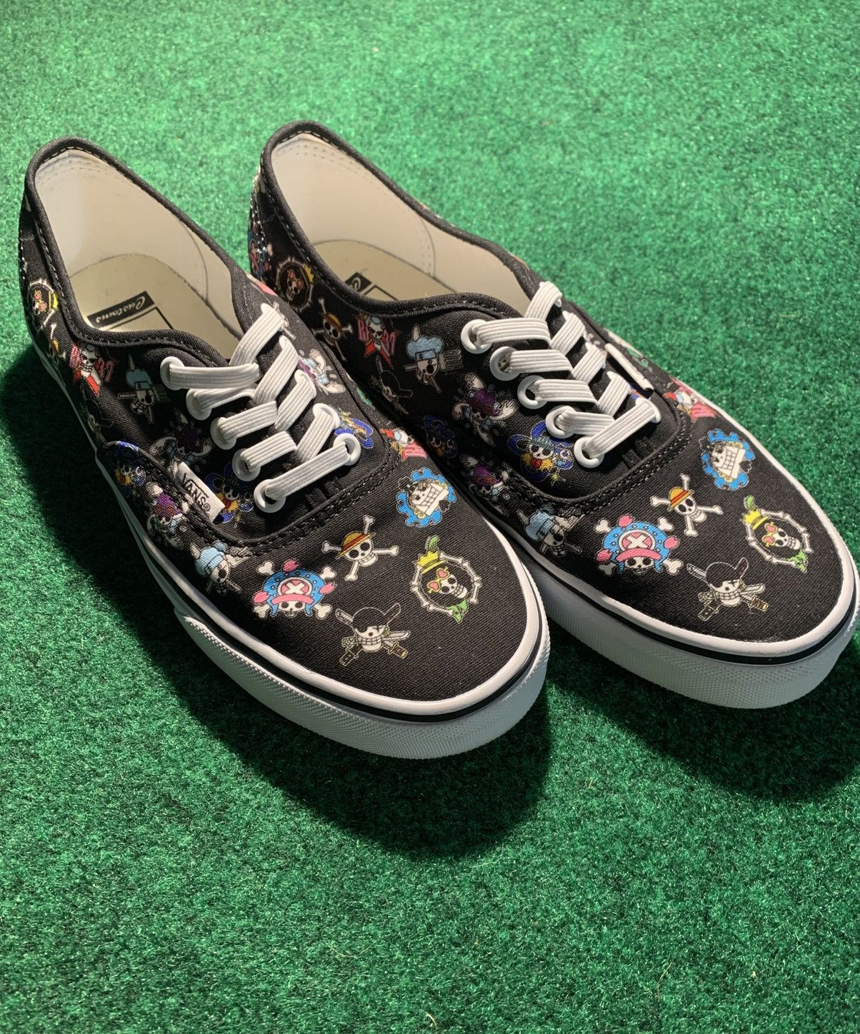 Vans One Piece X Vans Authentic Classic Shoe Size US 6.5 / EU 39-40 - 3 Thumbnail