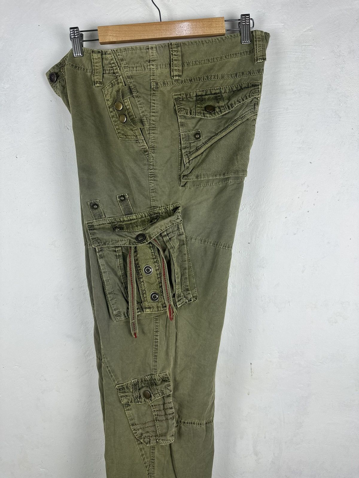 Japanese Brand CARGO PANTS SEDITIONARIES MULITPOCKET STREETWEAR STYLE Size US 33 - 22 Thumbnail