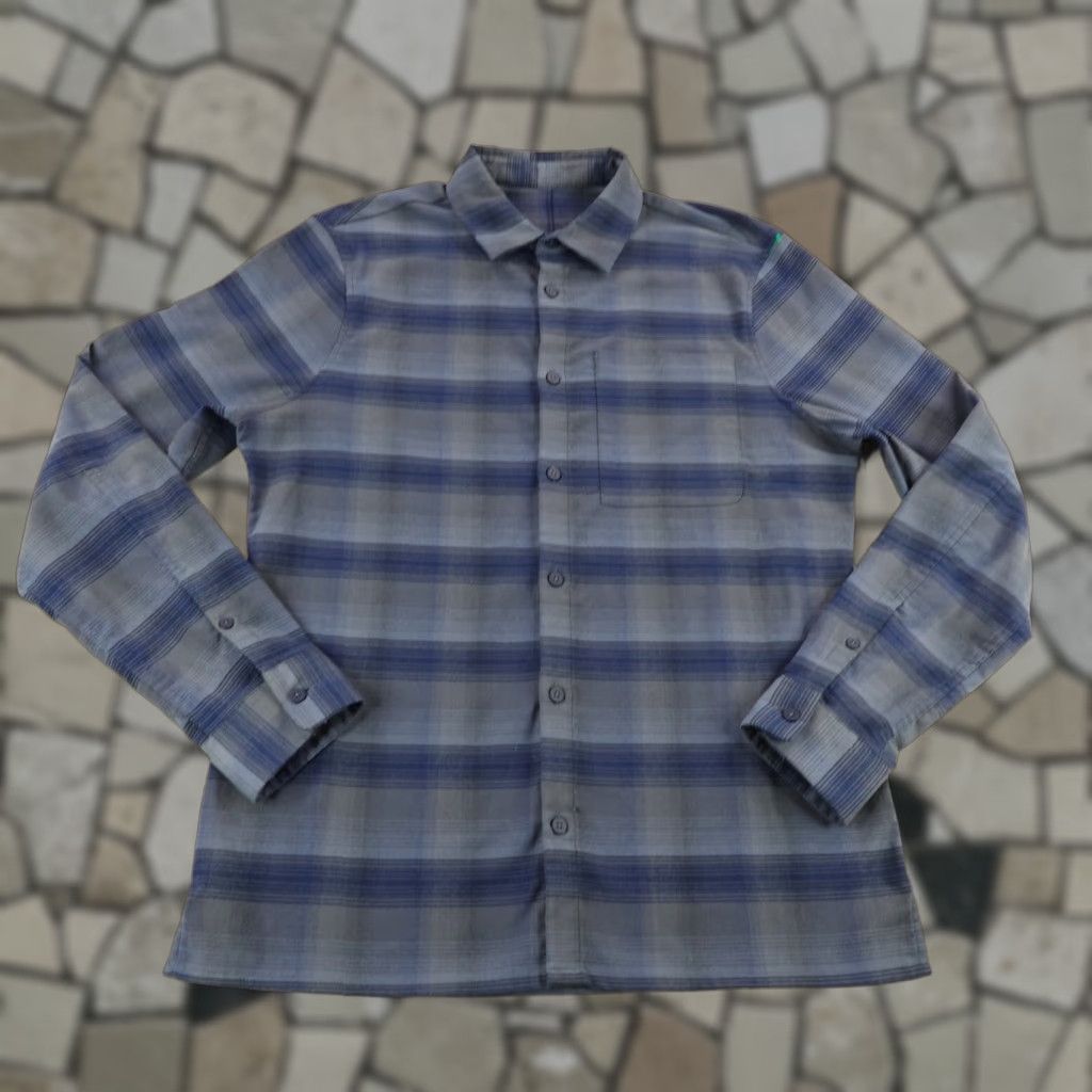 Lululemon Lululemon Shirt Mens Medium Blue Gray Plaid Masons Peak Flannel Button Up Work Size US M / EU 48-50 / 2 - 1 Thumbnail