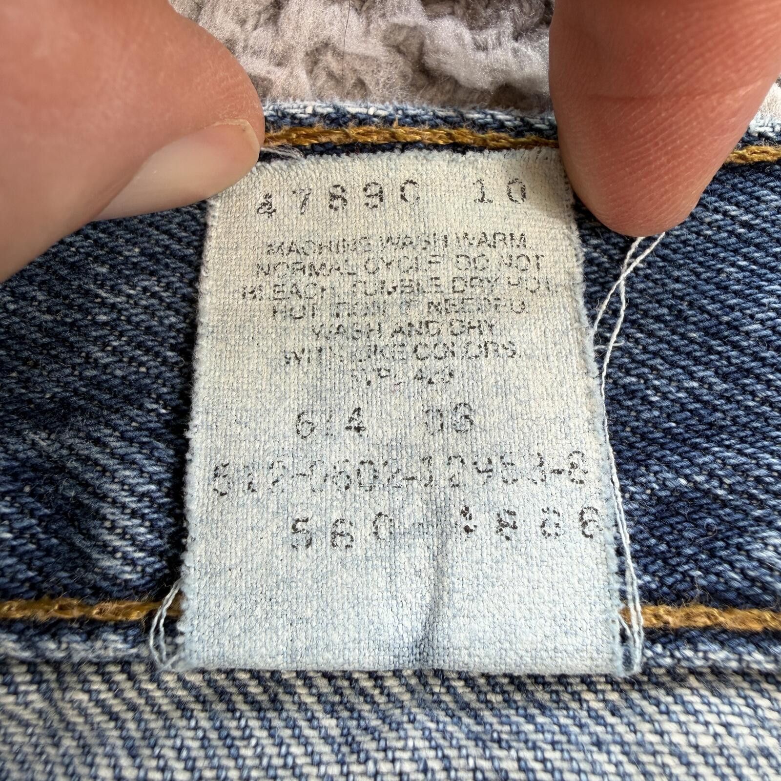 Levi's Vintage Levis 560 Loose Fit Tapered Leg Light Wash Jeans 36 Size US 36 / EU 52 - 9 Thumbnail